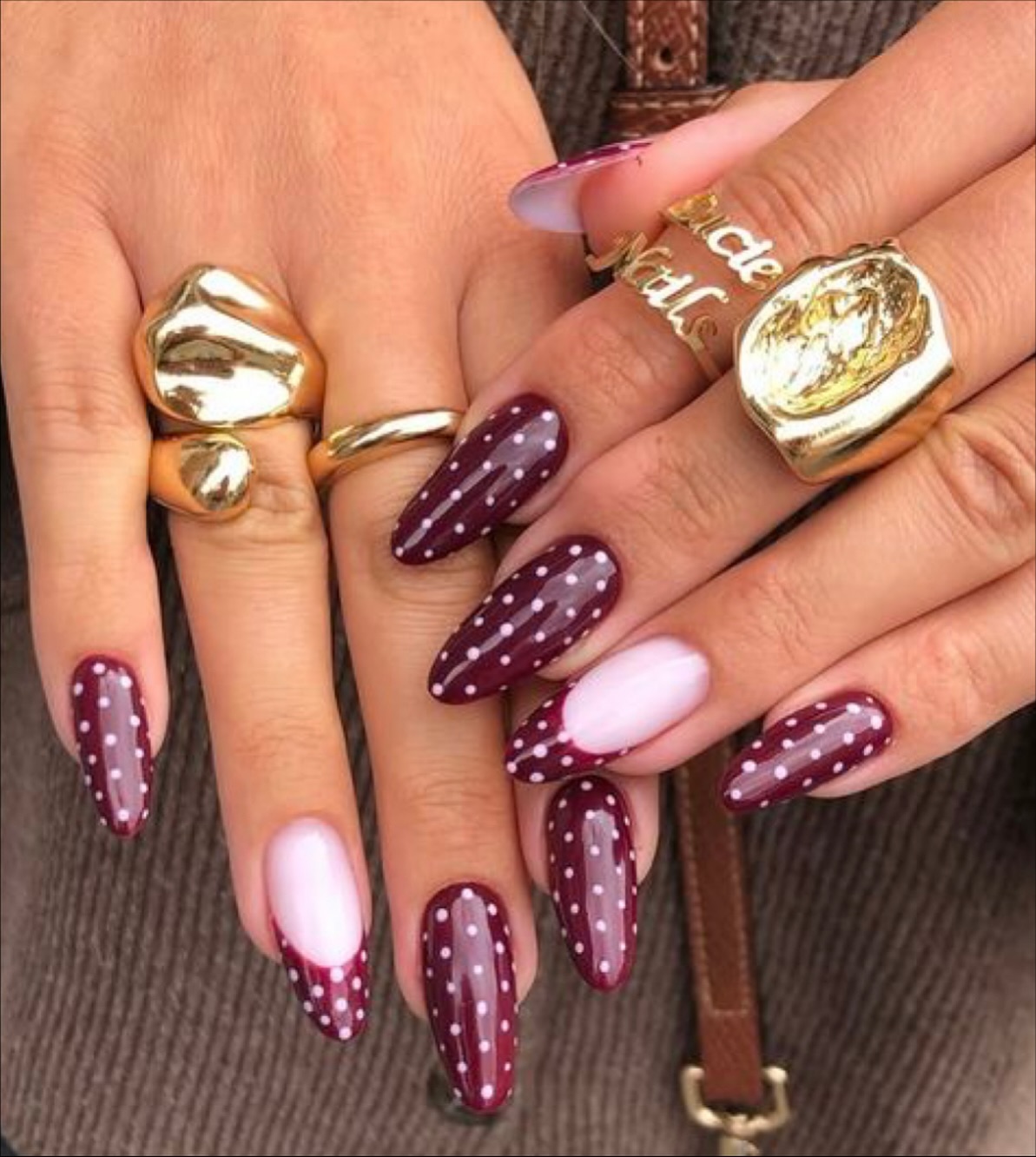 Polka dots are making a comeback this autumn 🌰✨
Pair cozy tones with playful patterns for that perfect seasonal look!
💅 Gel mani + pedi — AED 189
🎨 Nail art from AED 10
📍 12 Dubai locations
Prices sub 5% VAT
#AutumnStyle #NailArtDubai #PolkaDots #DubaiBeauty #FallNails