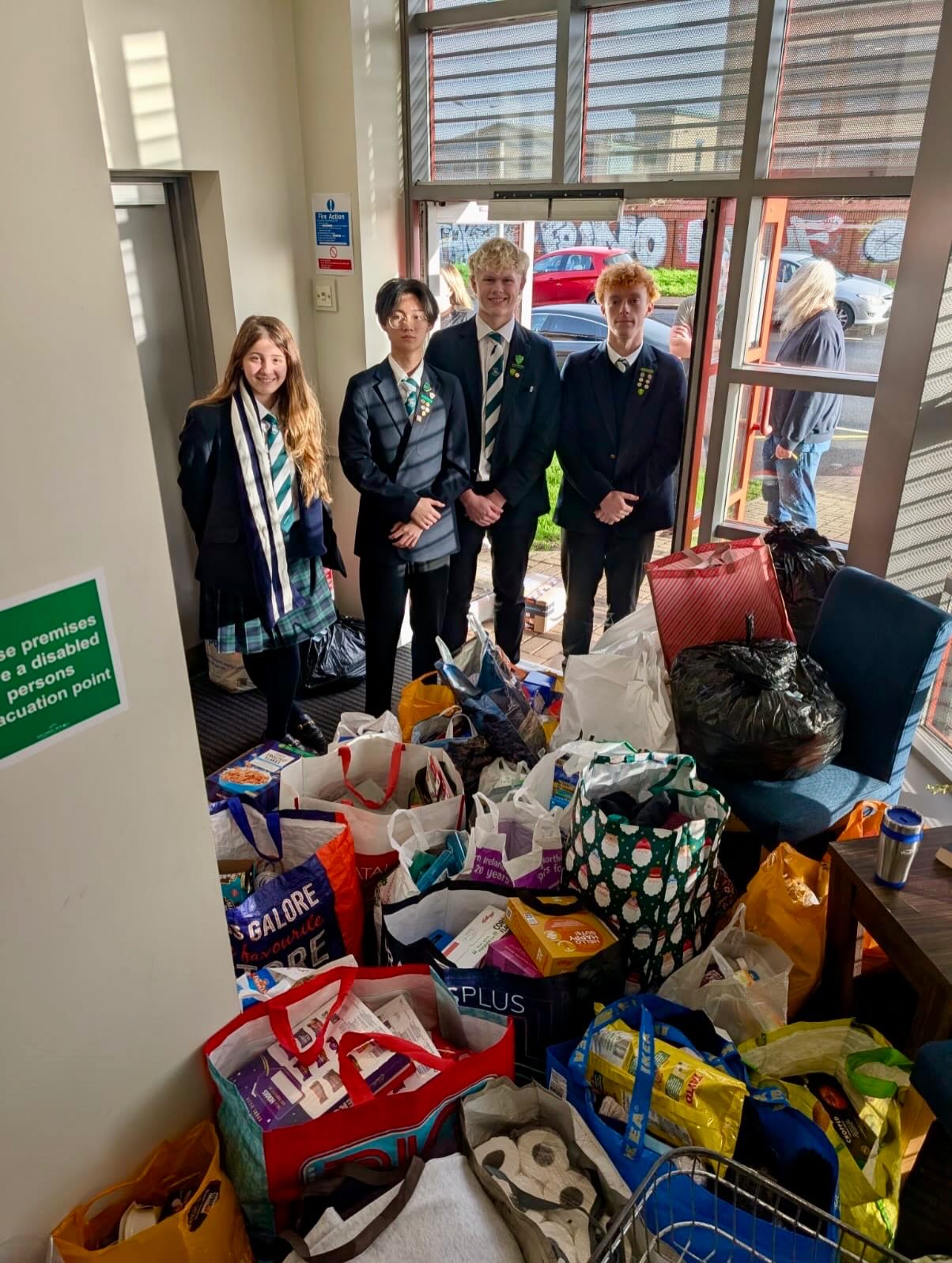We have been blown away by the support and generosity of our Rockport families during our annual @welcomeorg Hamper Appeal. Our Sixth Formers have been in overdrive collecting and organising all the donations, and we’re told the bags filled the entire ground floor of the Welcome Organisation HQ!
A big thank you to the whole school community for getting involved, right down to our Early Years pupils who designed and wrote some beautiful and thoughtful Christmas cards for people supported by the Welcome Organisation.