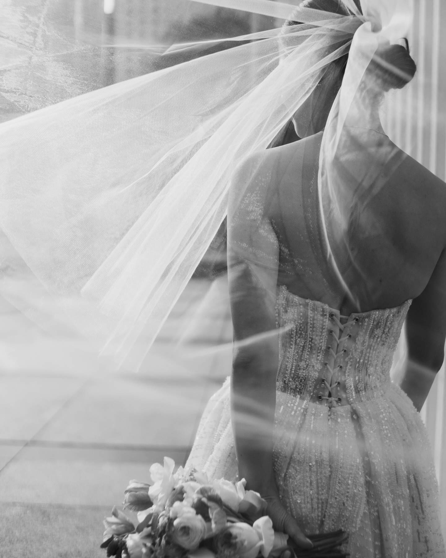 It’s the space you don’t fill that makes a photo truly speak sometime,
A touch of mystery,
a sense of calm that’s where imagination lives.
MUA @Vilamakeup
Suit @mijosu.tailormadesuit
Gown @foiwedding
Couple @Rubberbento @hywmelody
Veil @my.veilentine
———————————————————————
Contact us for capture your sweetest memories
Link in Bio 🤍
#waxleungphotography
#婚禮攝影 #香港婚禮攝影 #weddingphotohk #婚紗外拍 #bigday #攝影師視覺 #hkcouple #婚禮紀錄 #weddingdayhk #weddingphotoshoot #bigdayhk #weddinghk