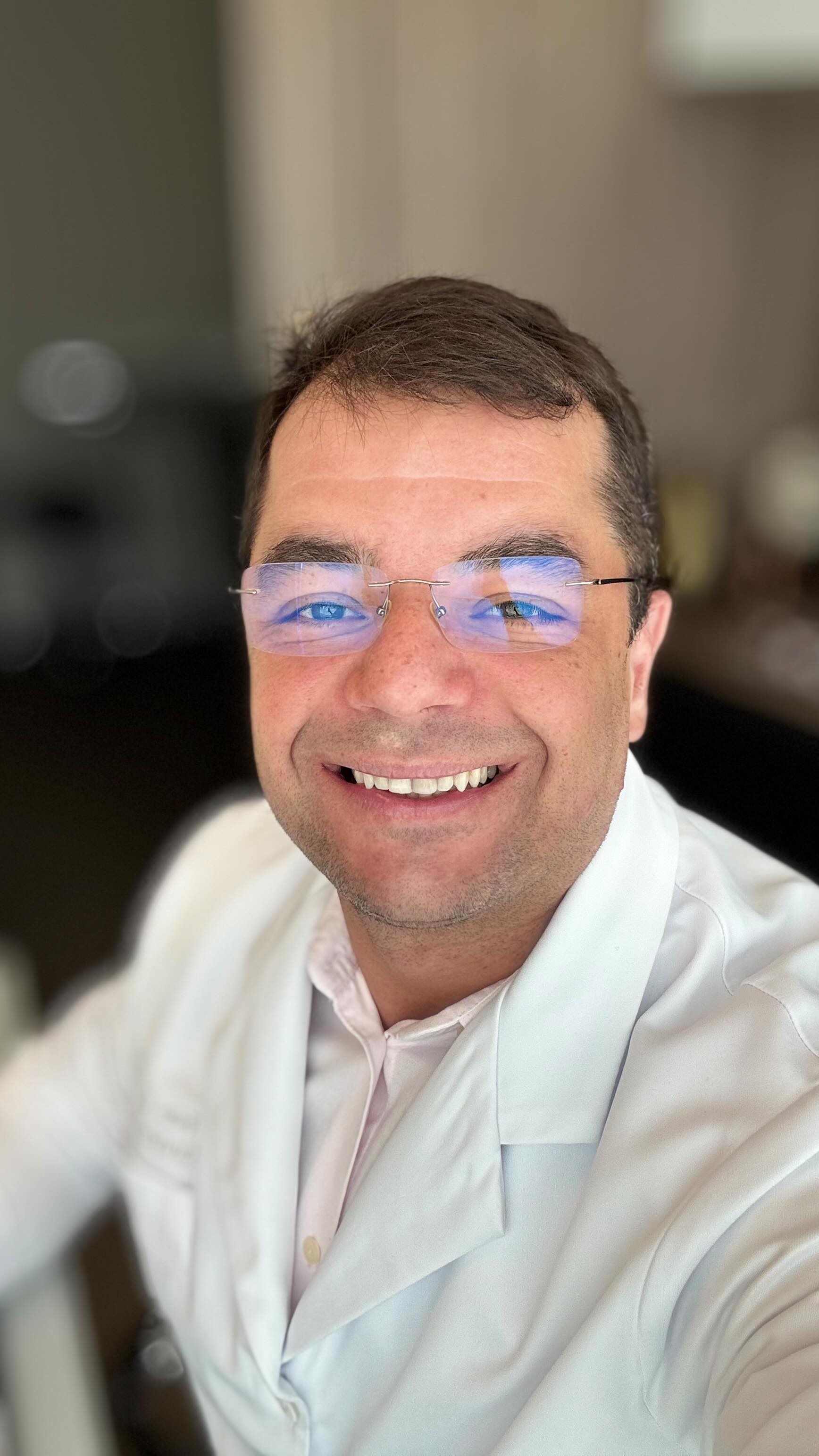 Conheça todas as teorias, domine todas as técnicas, mas ao tocar uma alma humana, seja apenas outra alma humana. #carljung Reflexão de Sexta-Feira! #cirurgiavascular #saudevascular #varizes #angiologia #niteroi #aneurismadeaorta #carótidas