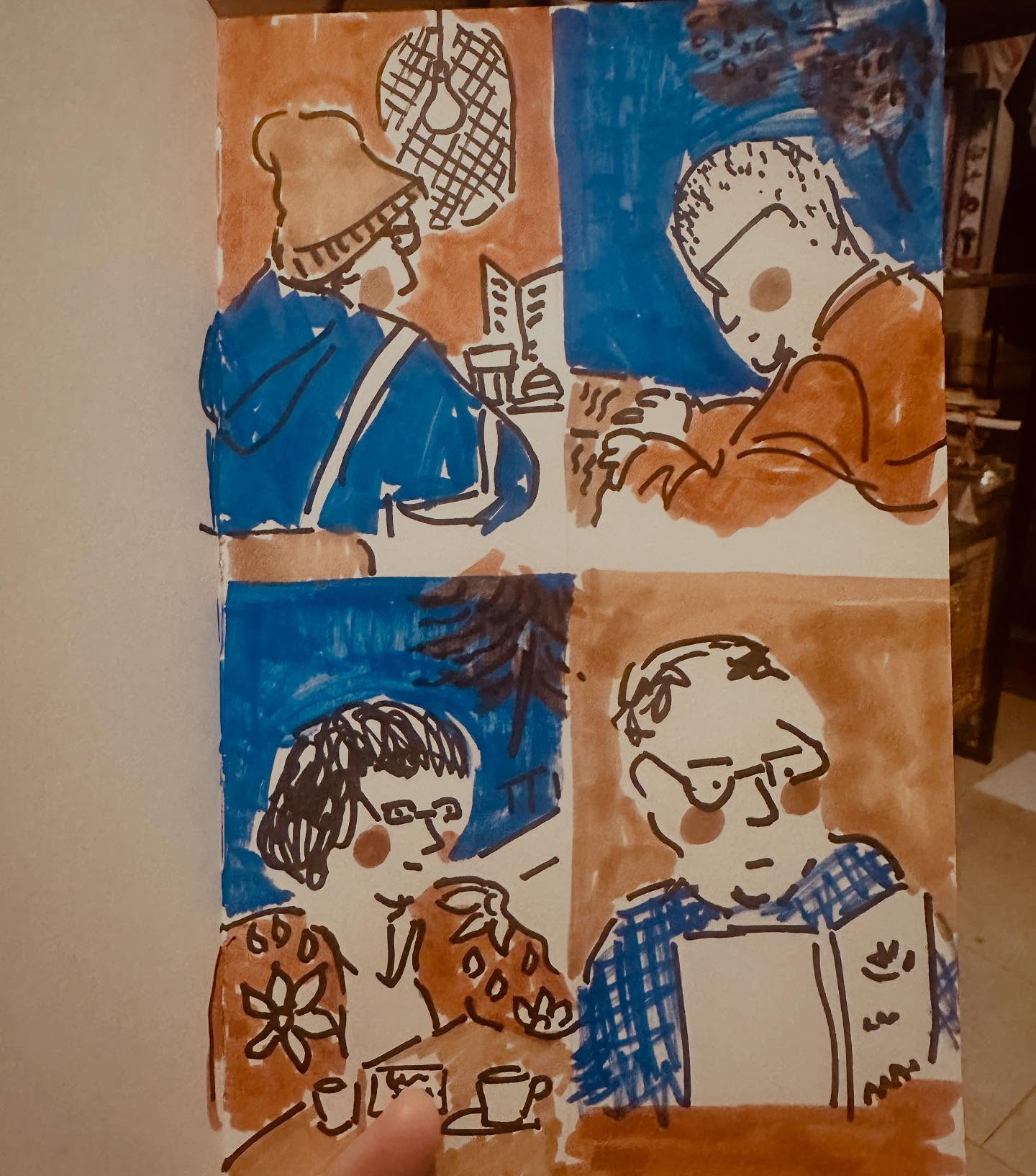 Little bit of sketching in a cafe last week.
#goodshipillo #drawfromlife #drawfromlifeeveryday #threematerialsdrawingchallenge #walktosee #drawfromobservation #sketchbook #sketching #urbansketch #urbansketcher #cafesketching #cafesketch