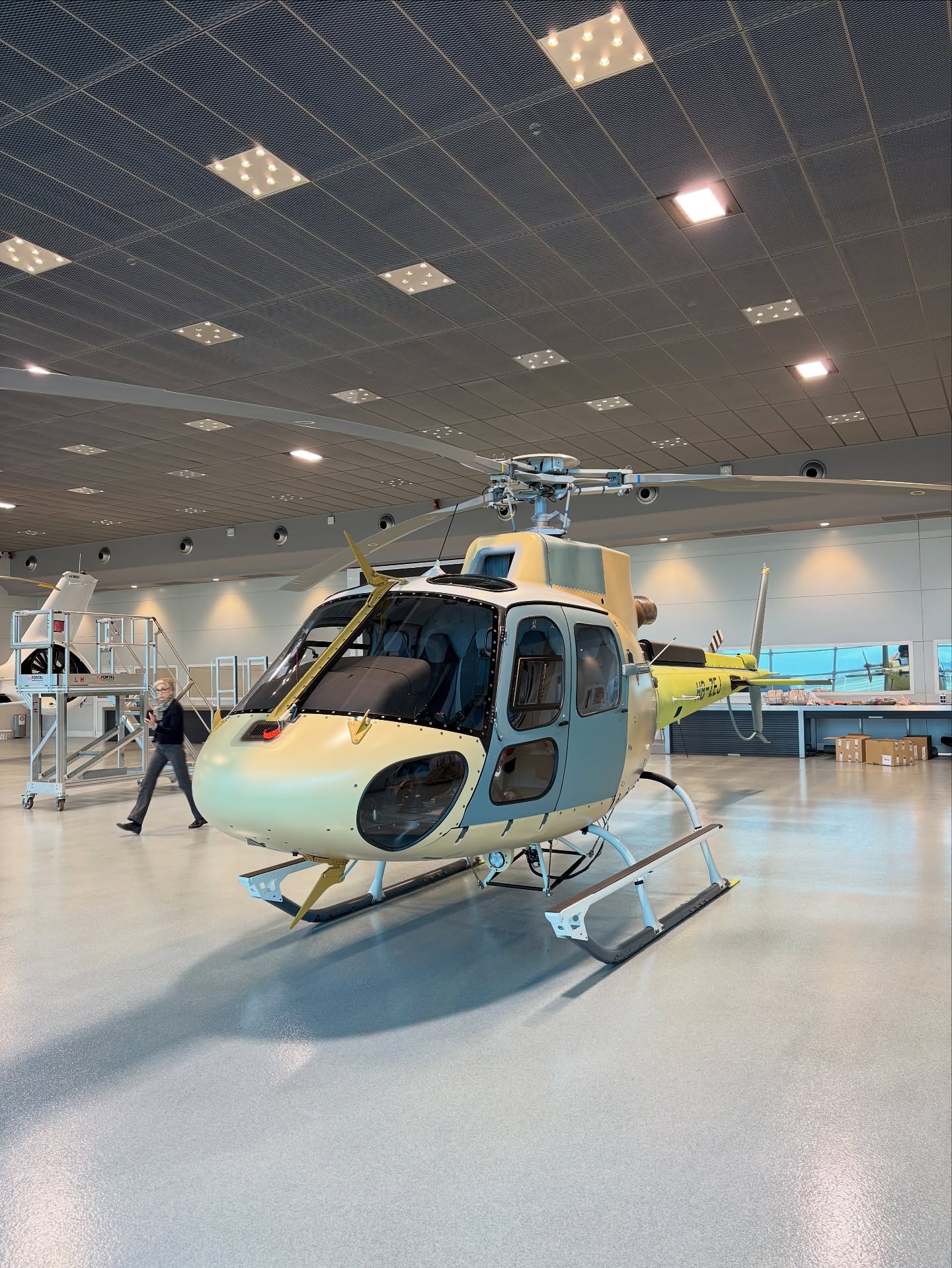 Nuovo H125🚀 il primo in Ticino con tecnologia dual hydraulic! Come sempre la sicurezza al primo posto🚁
