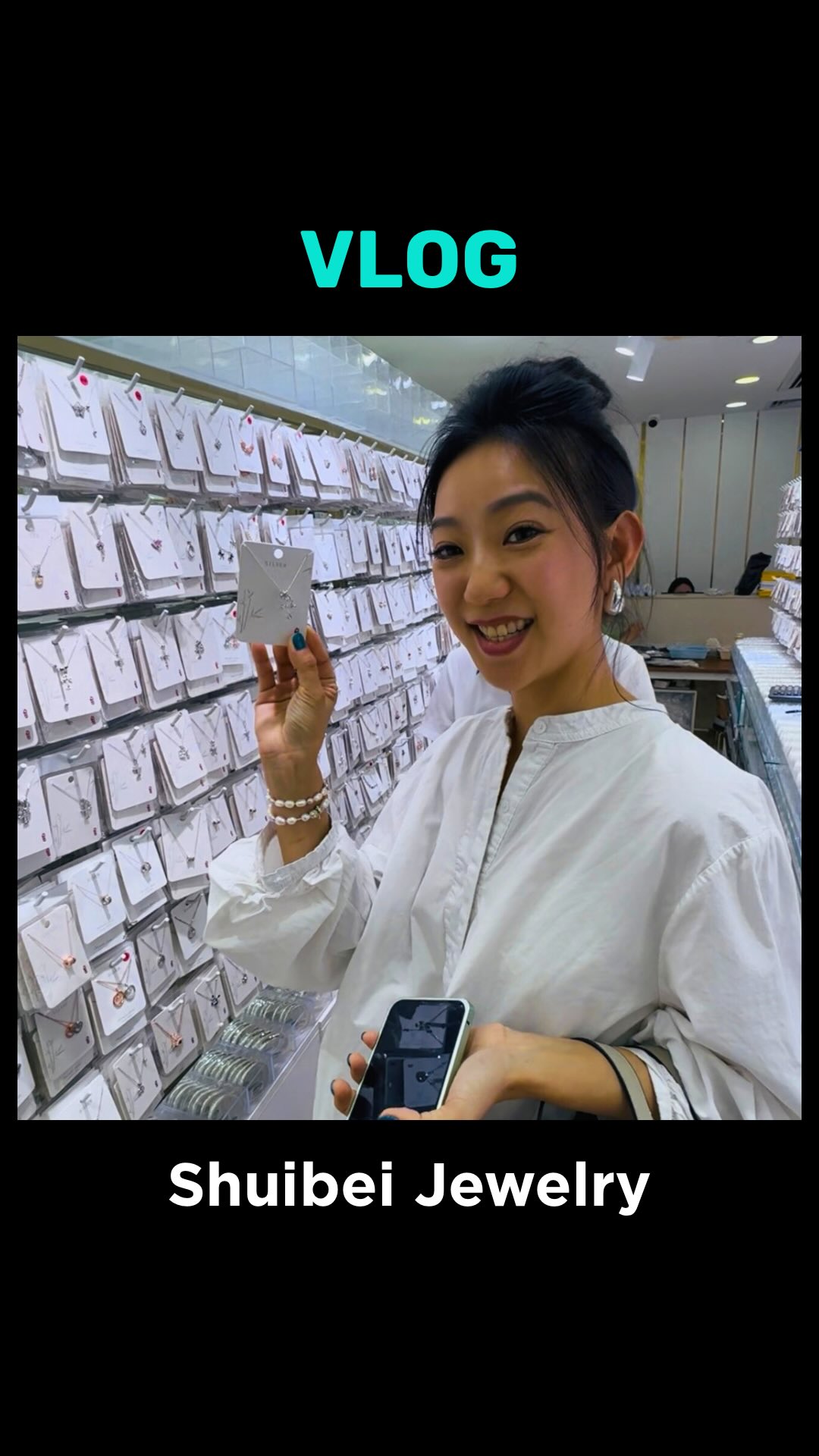 We took a day trip to #shenzhen and visited the famous #shuibei #jewelry #wholesale market! The method they use is heaven for shopaholics #silverjewellery #platinumjewellery #goldjewelry #jade #china #factory #sourcing #supplychain #trading #madeinchina #chinasourcing