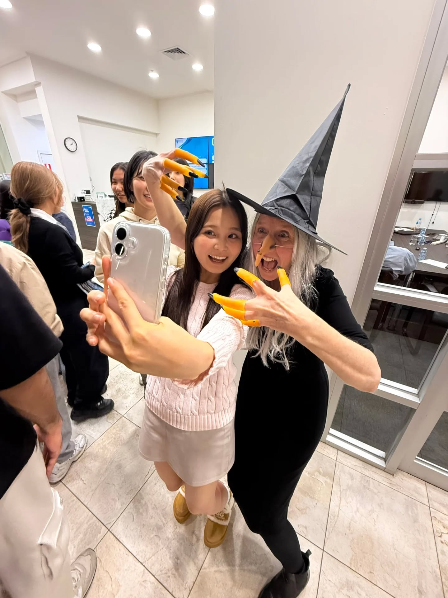 Halloween at Universal English (Oxford International Melbourne) 🎃🧡
It’s no secret that Halloween is one of our favourite times of the year - and Melbourne always knows how to show up for it! 👻
To bring the spooky spirit to campus, our morning classes turned into mini design studios, creating Halloween outfits with a sustainable twist using mainly recycled materials. The results? The costumes were bold, creative, and full of personality! 🧛♂️
To make it even more fun, we held a friendly competition and handed out sweet prizes for the Scariest, Funniest, and Most Creative looks. 🏆✨
A huge shoutout to our amazing Master Barista students, who treated everyone in costume to a free coffee that day. ☕🧙♀️
And a big congratulations to our Student of the Month, Tariq! 🎉
#Halloween2025 #SpookySeason #Halloween #CostumeContest #SustainableFashion #TrickOrTreat #CampusEvent #StudentLife #UniversalEnglish #OxfordInternational #Melbourne #Australia @oienglishschools