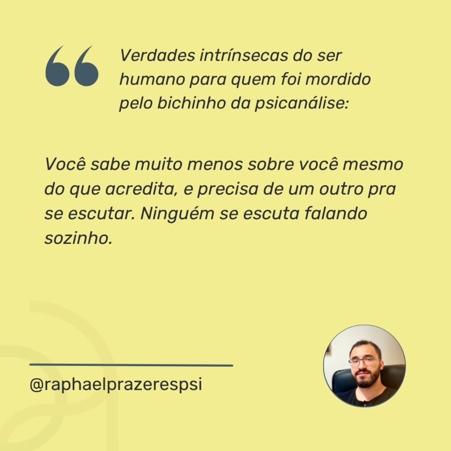 Se o bichinho da psicanálise te mordeu, já era. 😅 É um caminho sem volta para descobrir coisas que não dá pra "desver".
Primeiro: você não se governa. Pois é. Seu inconsciente manda um "oi" e muitas vezes é ele quem está no volante.
Segundo: você sabe muito menos sobre si do que imagina. E não, toda autopercepção e autoconhecimento do mundo não conta como se escutar de verdade. A gente precisa de um outro pra isso e ainda bem !!
Terceiro: diagnóstico não é tatuagem na cara. Não é porque te deram um que a conversa acabou. Na verdade, é ali que ela começa.
E aí, qual dessas verdades te deu uma chacoalhada hoje? Comenta aqui!
#psicanalise #psicanálise #freud #lacan #inconsciente #saudemental #psicologia #terapia #autoconhecimento
