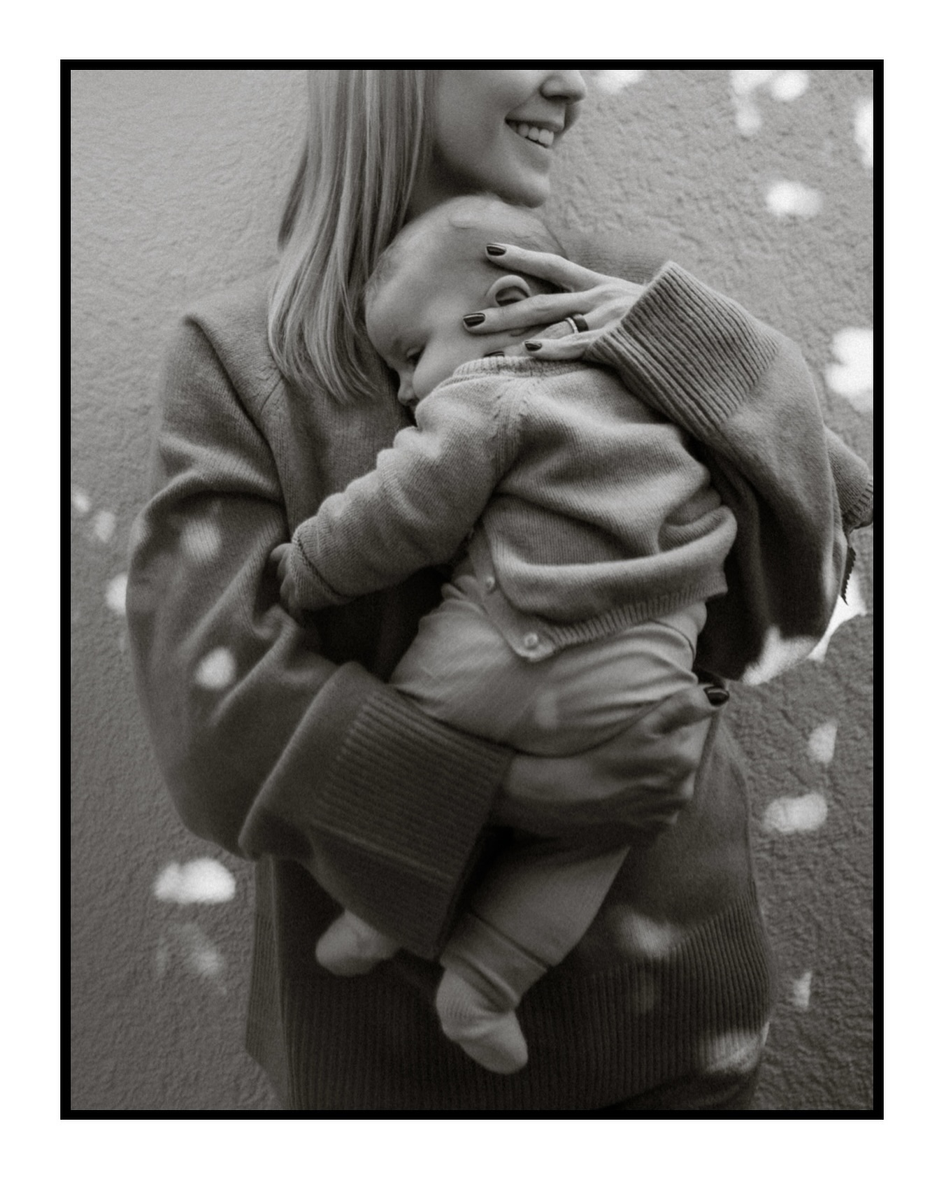 Silent light, endless love🤍
#babylove
#motherhood
#purelove♥️
#babyphotography
#lightandshadows
#emotionalstorytelling
#slowmoments
#intimateportraits
#softlight
#tendermoments
#moodphotography
#quietmoments
#documentarylove
#motherandchild
#mínimalmood
#naturalconnection
#soulfulphotography
#timelesslove