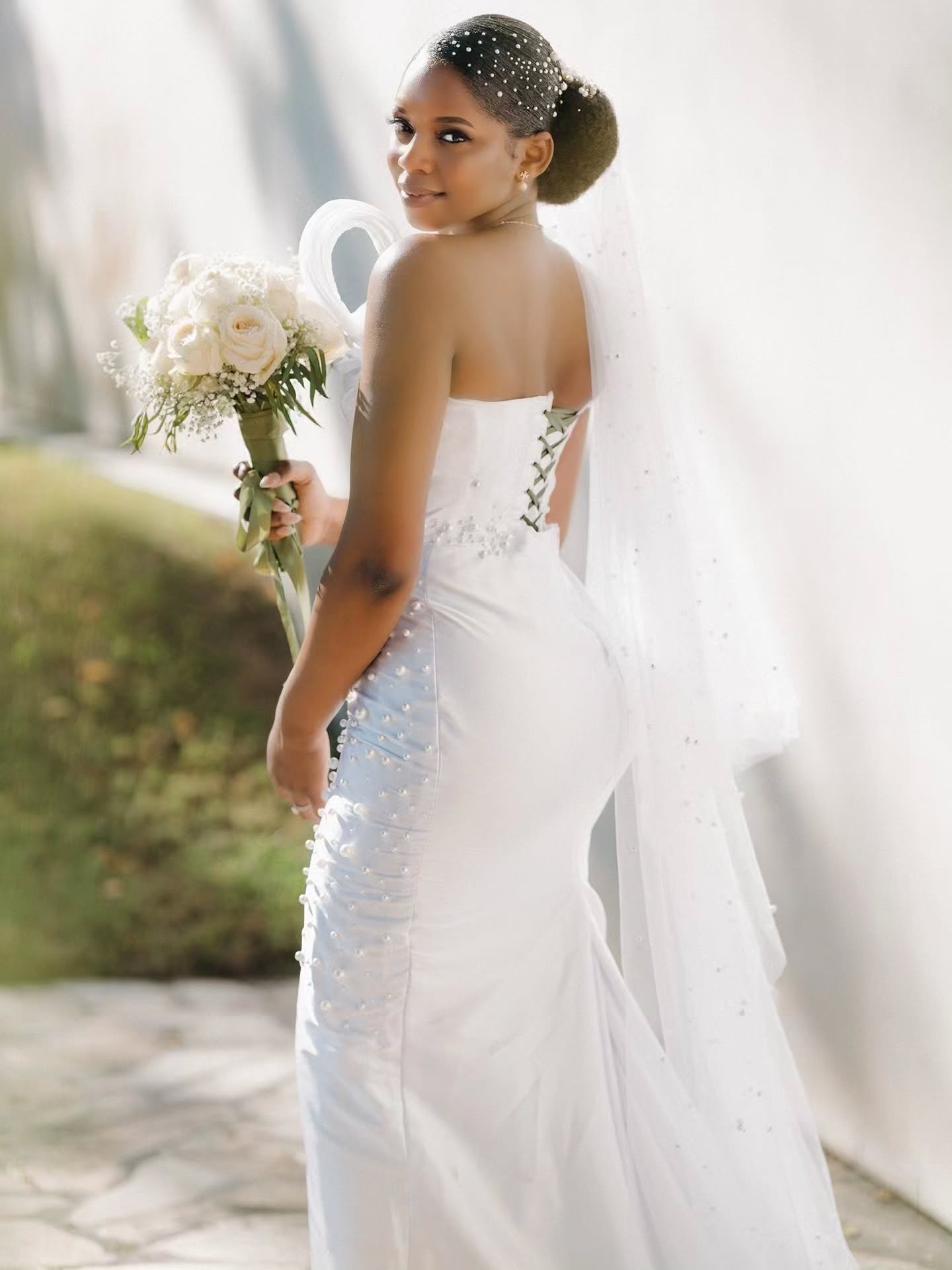 Love is beautiful - Dripped in pearls walking down the aisle to your forever in your custom made #Afric-Style.
God is good - we are humbled and grateful 🙏🏾 💕