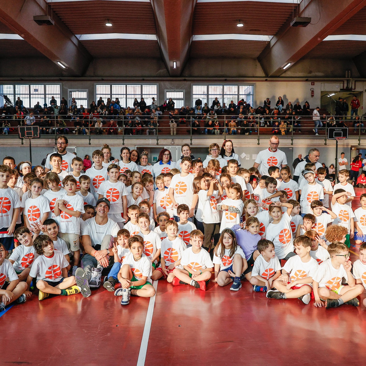 𝐓𝐨𝐫𝐧𝐞𝐨 𝐄𝐥𝐞𝐧𝐚 𝐐𝐮𝐚𝐭𝐭𝐫𝐨𝐧𝐞 𝟐𝟎𝟐𝟓
🏀𝙀𝙡𝙚𝙣𝙖 𝟰 𝙀𝙑𝙀𝙍 PT.1
Non ci sono parole per ringraziare tutte le persone che hanno partecipato all'Evento per la nostra
𝘼𝙢𝙞𝙘𝙖, 𝘾𝙤𝙖𝙘𝙝, 𝙕𝙞𝙖 , 𝙎𝙤𝙧𝙚𝙡𝙡𝙖 𝙀𝙡𝙚𝙣𝙖 ...
L'abbiamo ricordata nella maniera più bella, più semplice ovvero in un campo da basket.
Grazie a @giamp_ricci e @brunocerella.30 per la loro vicinanza e pensiero che hanno avuto per questo torneo.
𝙀𝙡𝙚𝙣𝙖 𝟰 𝙀𝙑𝙀𝙍 !
Grazie a tutte le società che hanno adetito e che hanno collaborato.
@anbasket
@tumminelliromanabasket
@scuolabasketmurat
@ciessebasket
@socialosa_basket
@pallacanestromelegnano
Per INFO sulle magliette del torneo potete scriverci in privato 🙏.