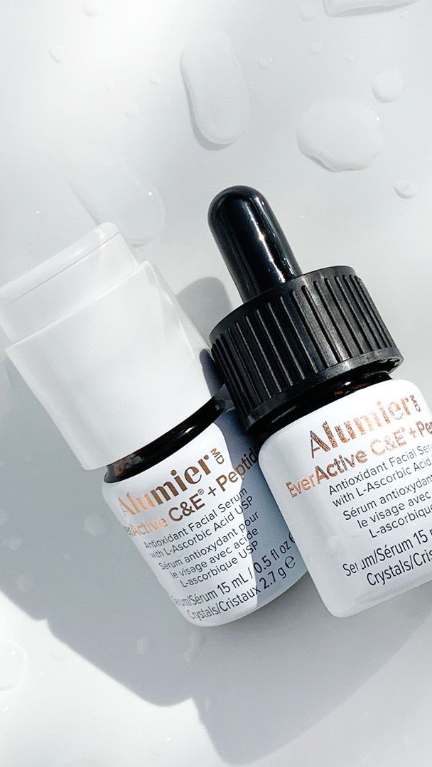 With so much peptide talk around lets not forget about our powerful powerhouse
@alumiermd everactive vitamin C & E + Peptide facial serum
Purchase via our clinic link or book your skin consultation in clinic with us.
#alumiermd #alumiermduk #skincare #skincareroutine #skincaretips #glow #glowskincare