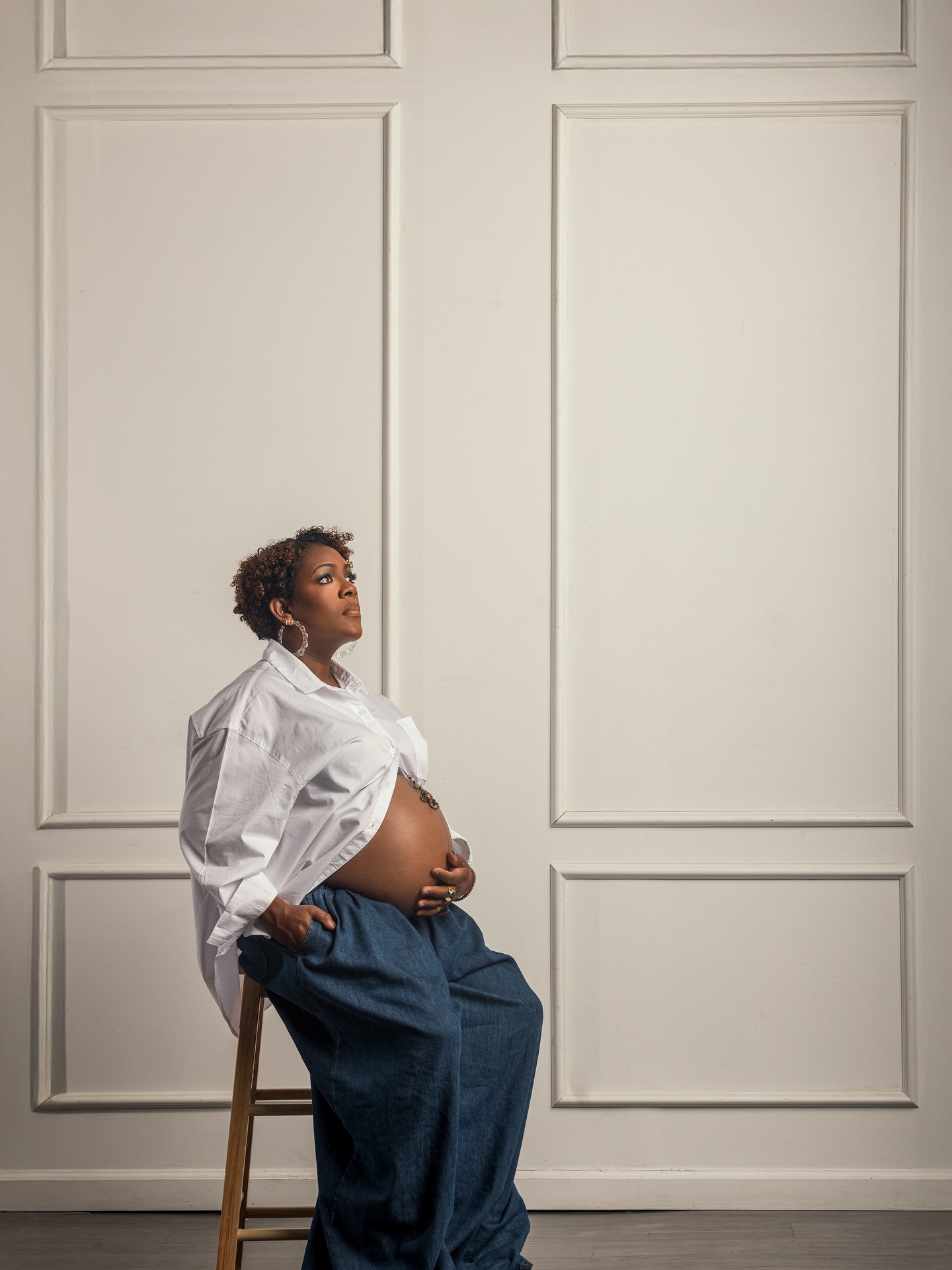 NEW CHAPTER LOADING…
I’ve held various titles — business owner, designer, Godmother — but now I’m preparing for a new and special one: Mother.
I’m officially on maternity leave. Admittedly it’s not easy stepping back from my first baby, Beth Diana Smith Interior Design, and entrusting her to someone else’s hands. But I know that taking this time to slow down, nest, and prepare is exactly what I’m meant to do.
Baby Joshua is expected to arrive in the next couple of weeks, and awaiting his arrival has me flooded with feelings, thoughts, and million other things. But overall, I am grateful. 💚
📸: Joshua’s Auntie and one of my fav humans, @staynfocusimages
💄: Always and only @qween_ayee
📍: @highlight_studionj
#maternityshoot #maternityleave #bethdianasmith #interiordesigner #motherhoodjourney