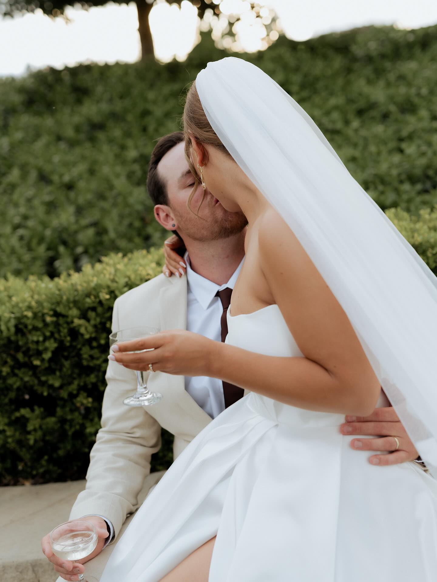Almost delivery time of this gorgeous wedding gallery of Georgia & Kyle 💝