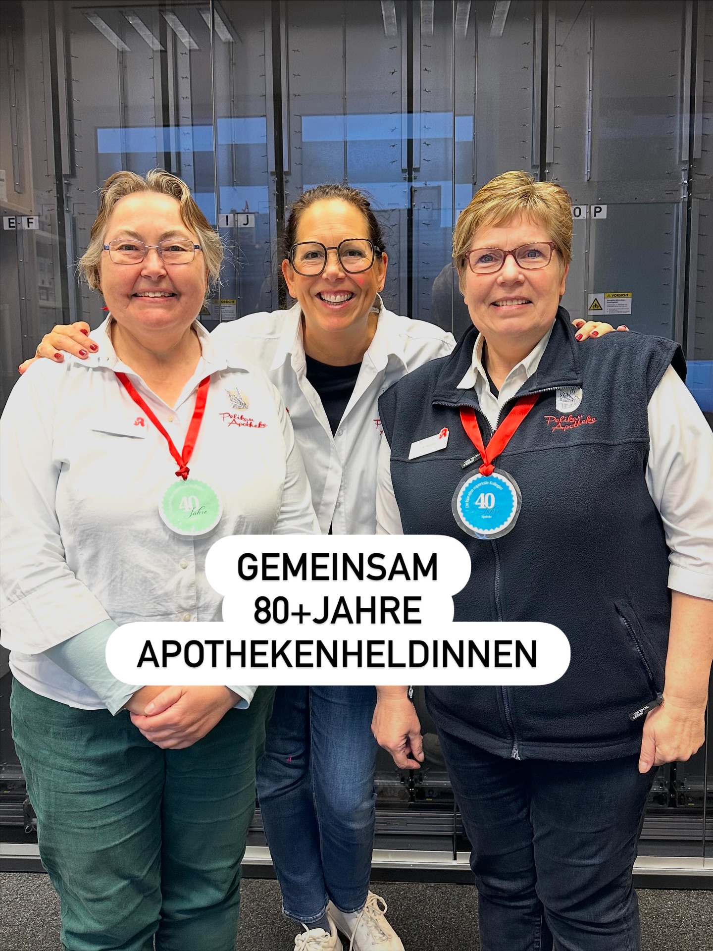 Zwei Frauen, 2x40 Jahre – das ist nicht nur ein Jubiläum, das ist pure Liebe zur Apotheke.
Prost auf euch! 🥂🎉Danke,dass es euch gibt!!!
#apotheke #Jubiläum #Lieblingskolleginnen #Teamwork #Dankbar #40Jahre #Pharmazie #Apothekenliebe