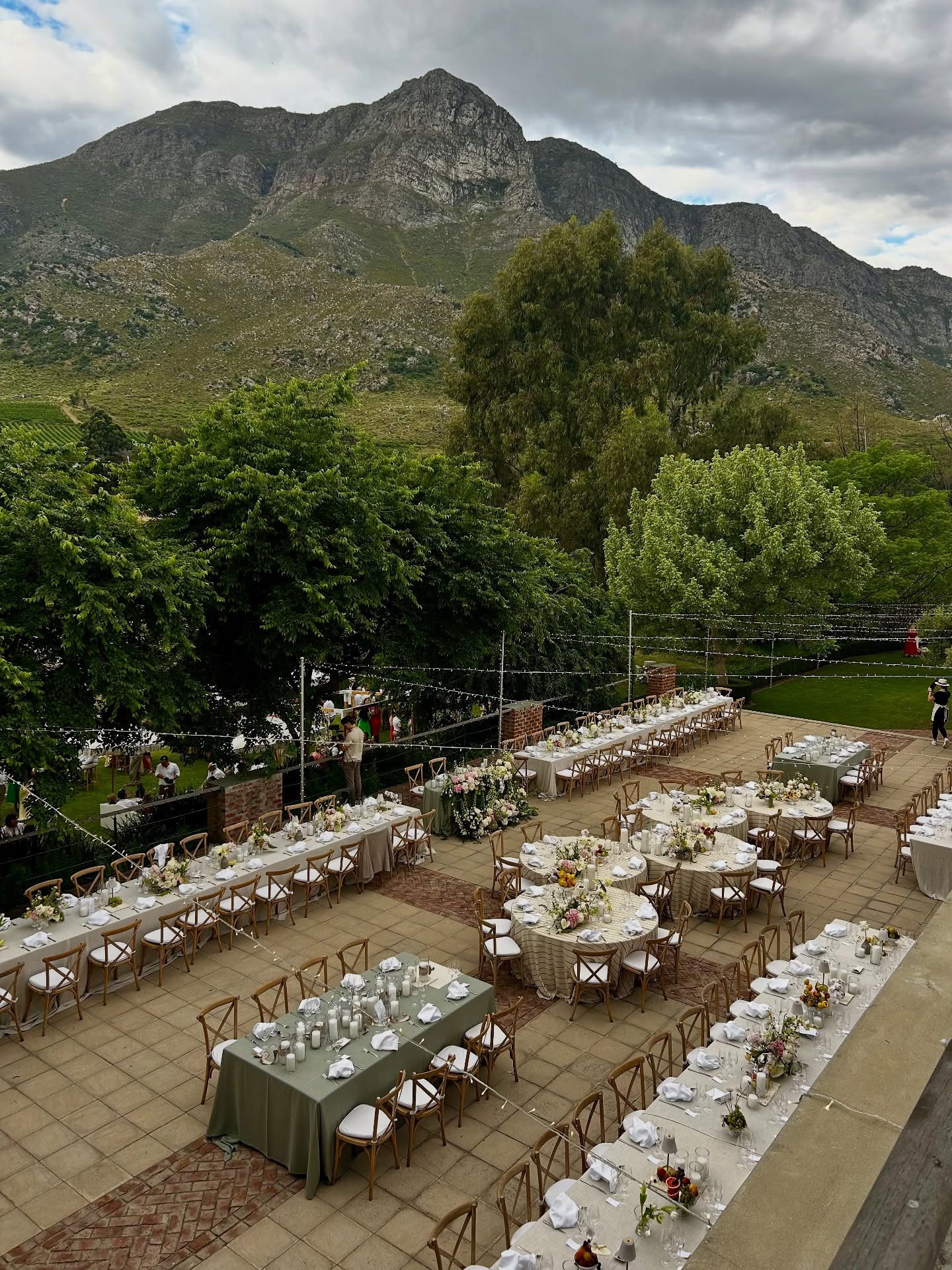 Nothing great in the world has ever been accomplished without passion.”
Georg Wilhelm Friedrich Hegel
#oliverock
@magpie_dj
@blomstories
@gutschfilmphoto
@baie_goeters
@palmeventhire
@amocreative
@wilgenhofestate
@tableclothhiring
@curated_event
@olive_rock_venue
@pinkbooksa_
@saweddings
@tulbagh