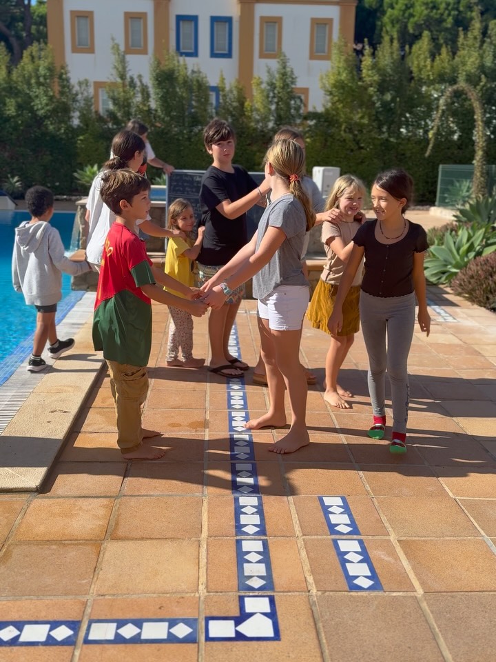 Day 3- Today the children tended to the plants and introduced the fruits and vegetables they got the day before at the farmers market. After school, we all went to the Salt Flats and learned about salt production, the flora and fauna and the history of the Flats. We swam in the Mar Morto (dead sea) pool, and did a full body mask of black clay!