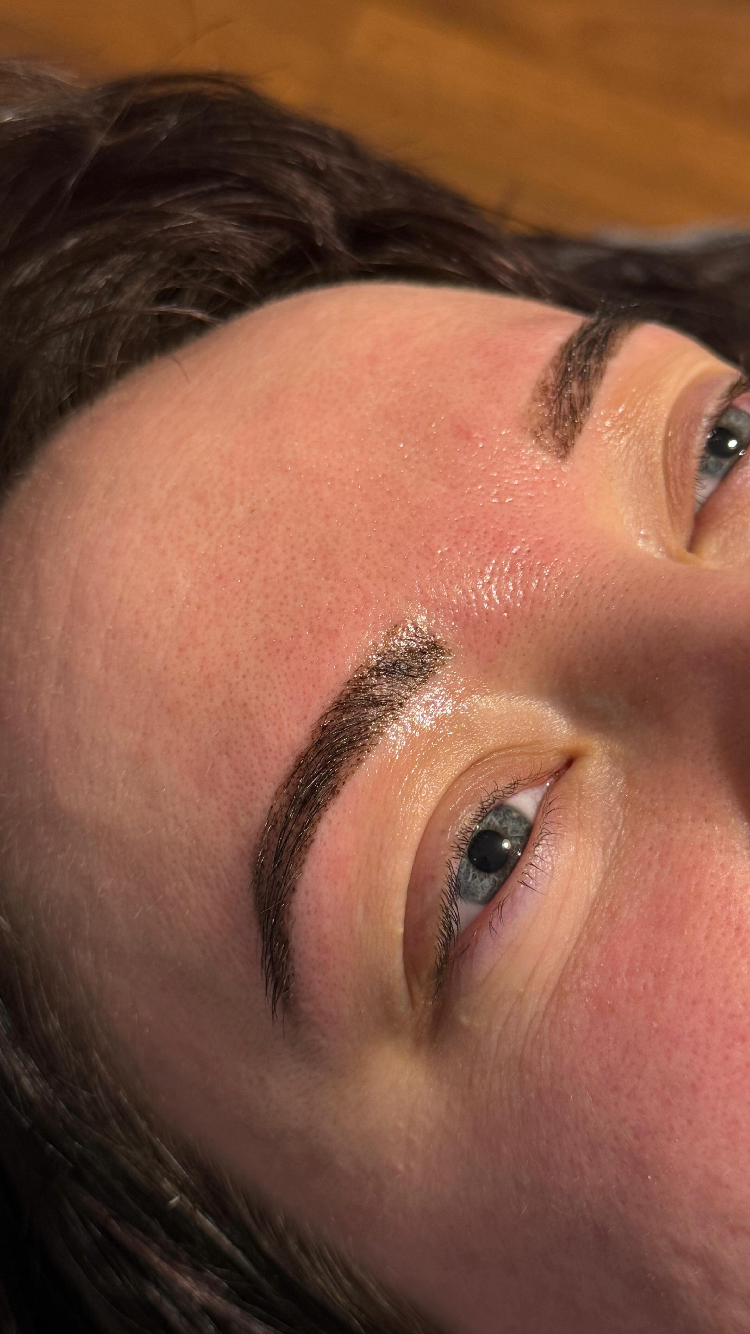 Have you booked in your Christmas appointments yet? Appointments are getting sparse so be quick to avoid disappointment. â¤ď¸đ˛
#cheltenham #salon #cheltenhambeauty #beauty #gloucestershire #beautysalon #bathroadcheltenham #skincare #bathroadcheltenham #beautyinthecotswolds #funny #beautyindustryatchristmas #festiveperiod #overworked #limberingupfor