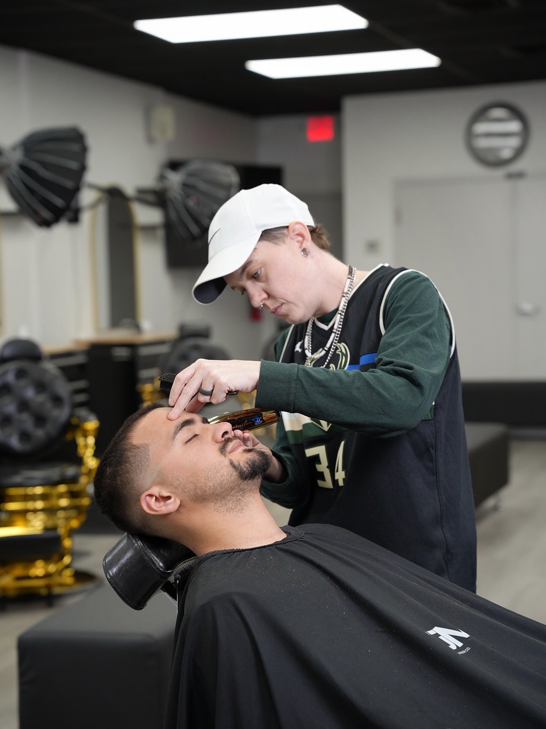 Putting in work today 🔥 #barber #haircut #barbershop