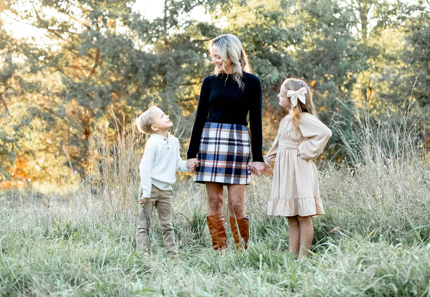 Autumn sunsets hit different when you’re with your favorite people #chesapeakemoms #hamptonroadsmom #virginiabeachphotographer #chesapeakephotographer #norfolkmoms #vamoms #virginiabeachmoms #757photographer #hamptonroadsphotography #chesapeake #virginiabeach #hamptonroads #norfolk #vabeachphotographer #757localbiz #familyphotographer #photographer
#stephaniestephensonphotography #vabeach
#chesapeakenewbornphotographer
#virginiabeachnewbornphotographer #newborn #newbornphotography #virginiabeachfamilyphotographer #chesapeakefamilyphotographer