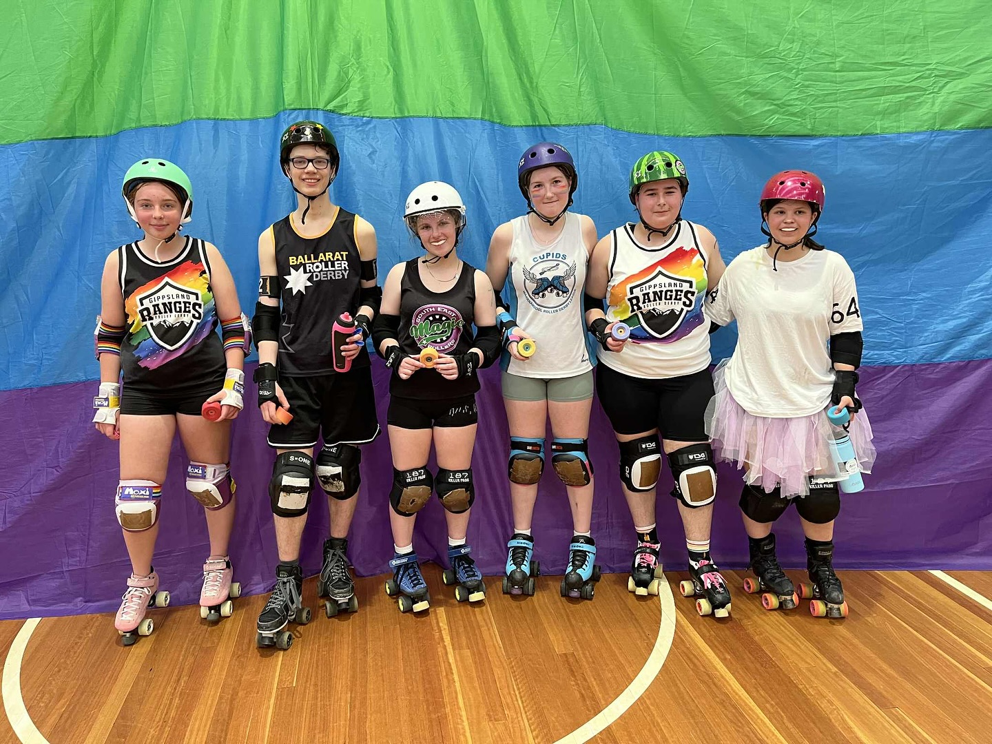 Some happy snaps from yesterday’s Pride Cup hosted by @gippslandrangesrollerderby 🌈
We loved seeing some of our Witches take part in such an amazing event!
Officials, Bench Crew & Commentators:
The Rumour
Nat Oh9 Tails
Nickerbocker
Nicholas Rage
April O’Wheel
Juniors:
SlaughterMelon
CarousHell
Mini Mouse
Savage Patch Kid
Freakshow
Thank you to everyone involved for making it another terrific event - already looking forward to next years! 💜