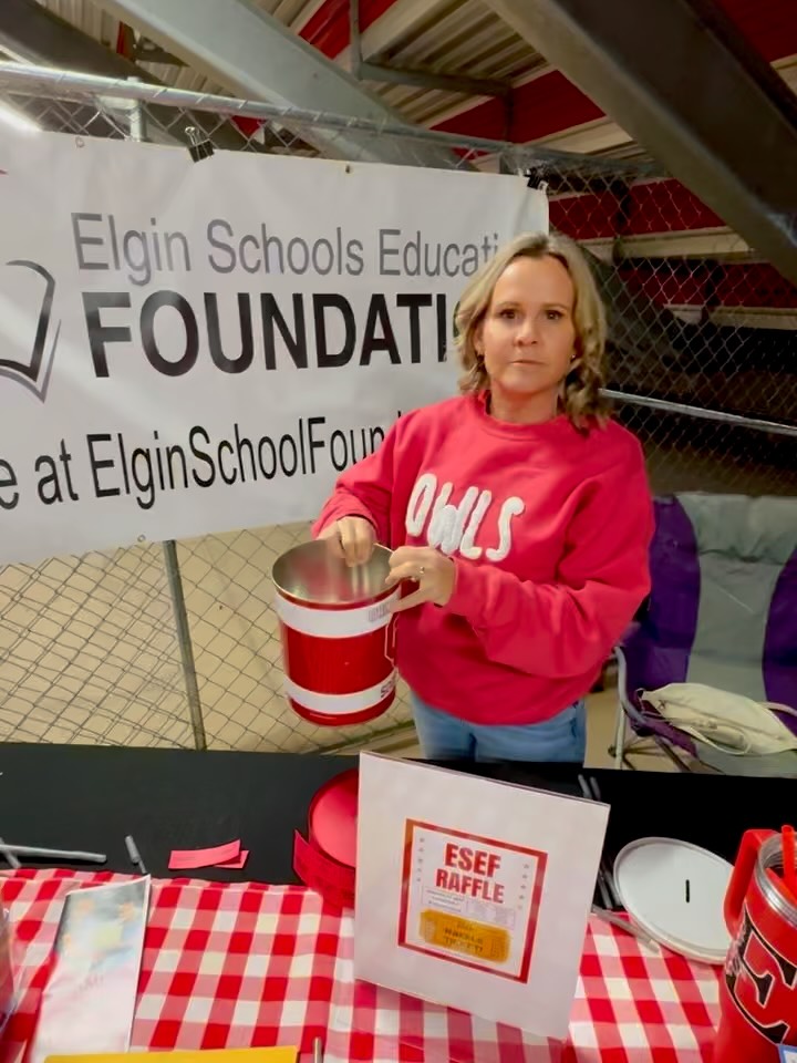 Congratulations to the WINNER of our Gameday Tote!!! Thank you Brittney Walden for your donation and support of the Elgin Schools Education Foundation! If YOU would like to get involved please visit us at www.elginschoolsfoundation.org to make a donation today or sign up to become a member of ESEF Parliament! Thank you for visiting us at the game and joining in on our fun, we can’t wait for next time!
