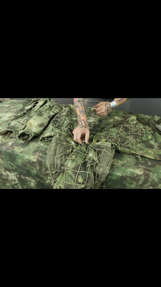 ***Enhanced Legacy Cobra ***
The Enhanced Legacy Cobra is designed to be worn in unison with chest rigs, slim or full plate carriers, waist-mounted gear, and slimline backpacks. Nylon Para-Grid-Lattice + Vegetation-Tie-Cords w/Cord Locks are bar-stitched all throughout the garment.
Foliage and other natural elements are tied/affixed onto the garment, enabling an enhancing visual concealment that allows seamless blending into the surrounding environment.
+ Paracord Grid-Lattice + Veg-Tie-Cords w/Cord Locks hold natural Foliage in place.
+ 57/43 NyCo Extreme IHWCU textile produced by Brookwood Rolled Goods exclusively for Sniper Dynamics.
+ Adjustable one-size-fits-most. A multitude of torso & hood tension cords to form a perfect fit with your custom gear loadout.
+ Button-On Long Padded Sleeve upgradable for abrasive low crawl activity.
@tacticalconcealment @brookwoodcompanies @mmitextiles