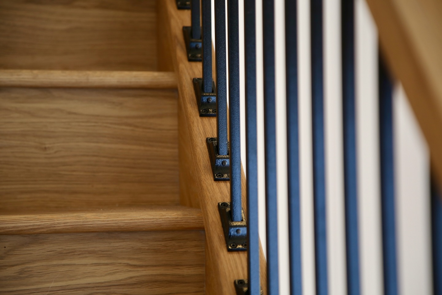 Every detail counts. From carefully crafted stairs to seamless cabinetry, we believe in precision at every step. Made to measure, built to last.
#attentiontodetail #bespokejoinery #InwoodDesign #craftsmanship #stairdesign #cabinetry