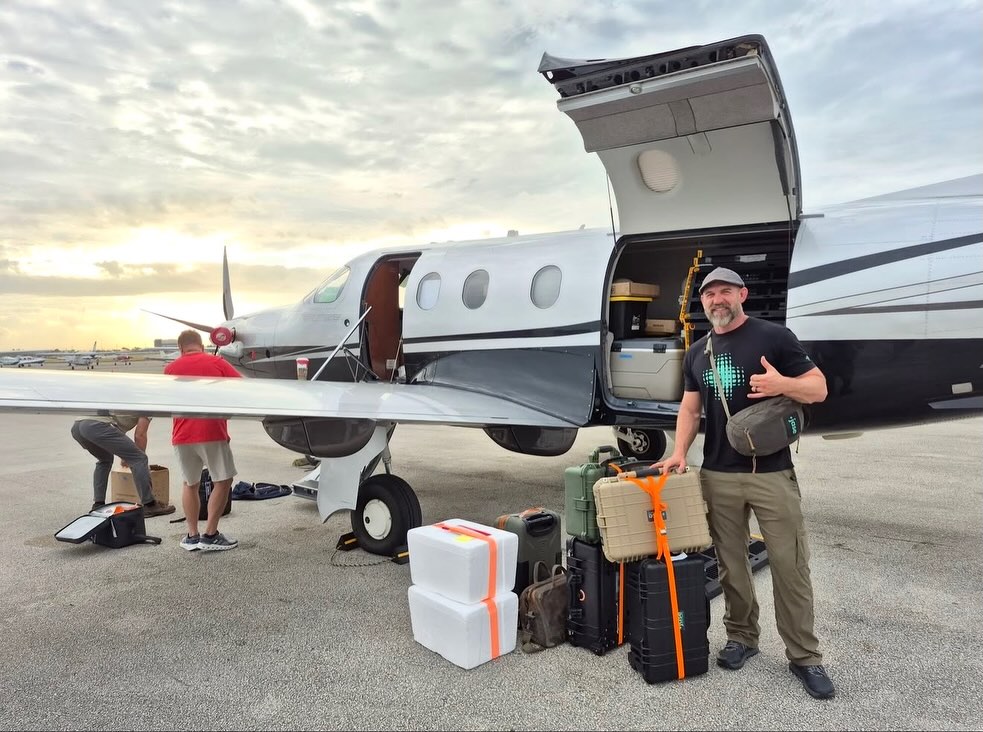 🚨 Mission Update: Flight #1 to Montego Bay 🇯🇲✈️
Flight #1 is wheels up and Montego Bay bound — carrying critical insulin, medications, and medical personnel with our amazing partners Dr. Aaron with @jaseresponse.
A huge thank you to @opairdrop for stepping in at the last minute to make this mission possible. Together, we’re bringing hope and healing where it’s needed most. 🤍🛩️🌎
#wingsandfeetofJesus #soaringtoserve