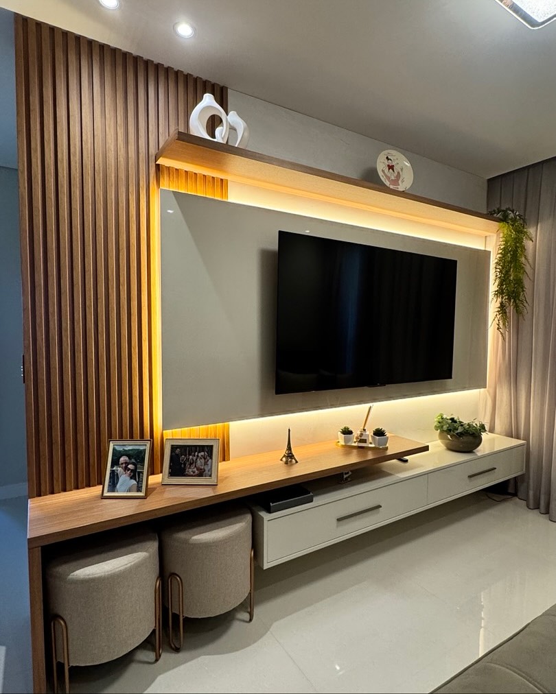 Seu ambiente, do seu jeito!
Esse painel trás elegância em cada detalhe, mais um projeto entregue com sucesso.✨
#móveisplanejados #paineldetv #designerdeinteriores #sala