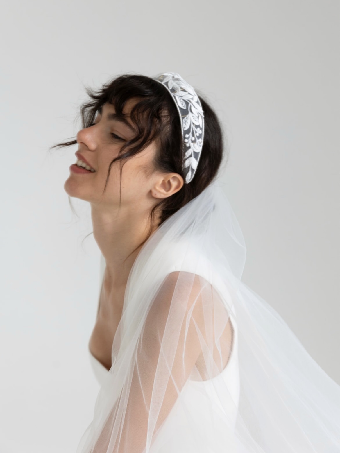 All you need for the winter bride! A little white dress and a right crown!