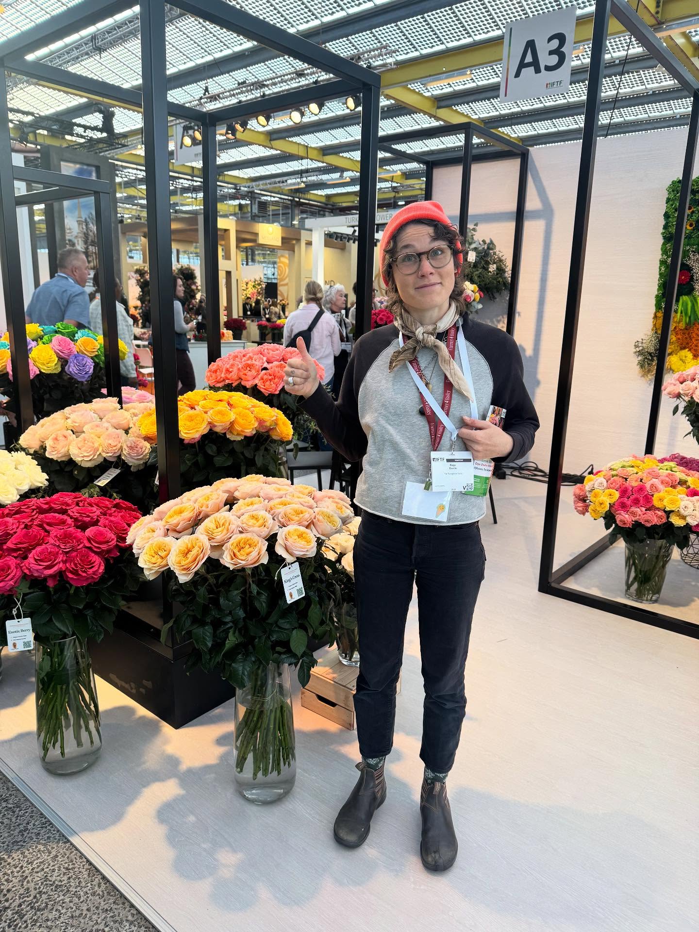 Update from the Netherlands with #farmerbaileyflowertour and @farmerbaileyplugs
Floral trade shows, and the famous @royalfloraholland auction with some quiet reflection time amongst more green friends at @hortusamsterdam
These last few days have been a lot to process. The floral industry here is so massive compared to the American flower scene. It’s far too much to explain here- and honestly i feel the need for some time and space to collect my takeaways!
#flowerfarmer #dutchflowers #floriculture
