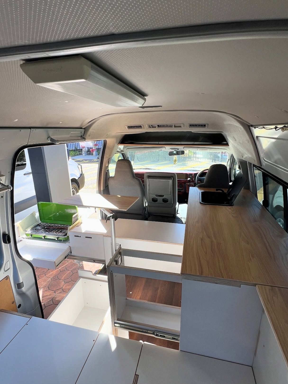 Hiace SLWB ✅
Custom fit out
Outdoor shower
#katahiace