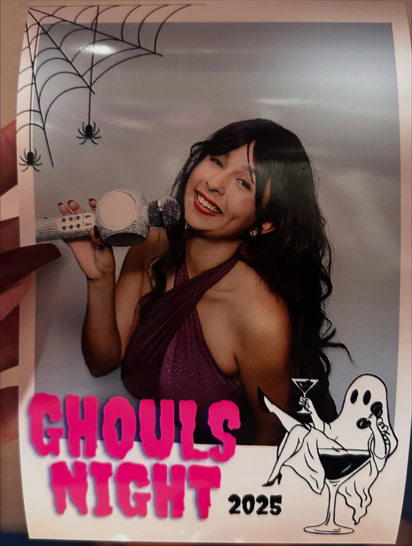 Happy Halloween from your favorite Ghouls 👻🖤✨
#happyhalloween #selenaquintanillaperez #anythingforselenas #cumbia #latinmami