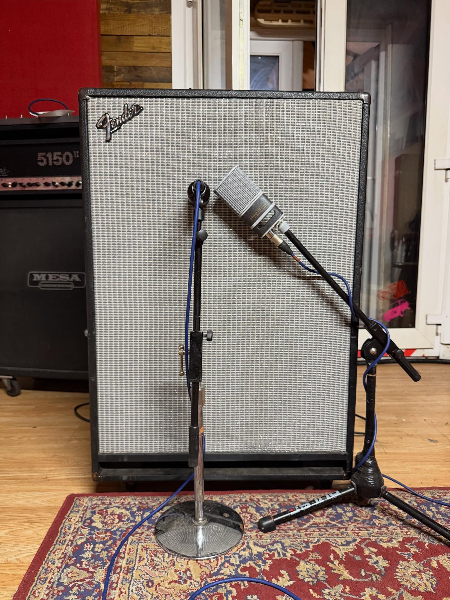 For the longest time I didn’t bother using a bass amp for recording, preferring DI and amp modelling. Then @theairportrun brought this cab over for me to ‘look after’ (he’ll have to beat me up to get it back) and my bass world was changed. Running my fender bassman through this 2x15 with a sansamp bass driver in front is THE sound I had always been searching for.
I even drag it round to gigs with @makingmesss and I’m not lying when I say people always compliment my bass sound (which is a farrrrr better conpliment than ‘good set dude’).
Amps still ain’t dead!
.
#bassguitarist #recordingstudio #basstone #vintagegear #bassamp #fender #musicproducerlife #ukband