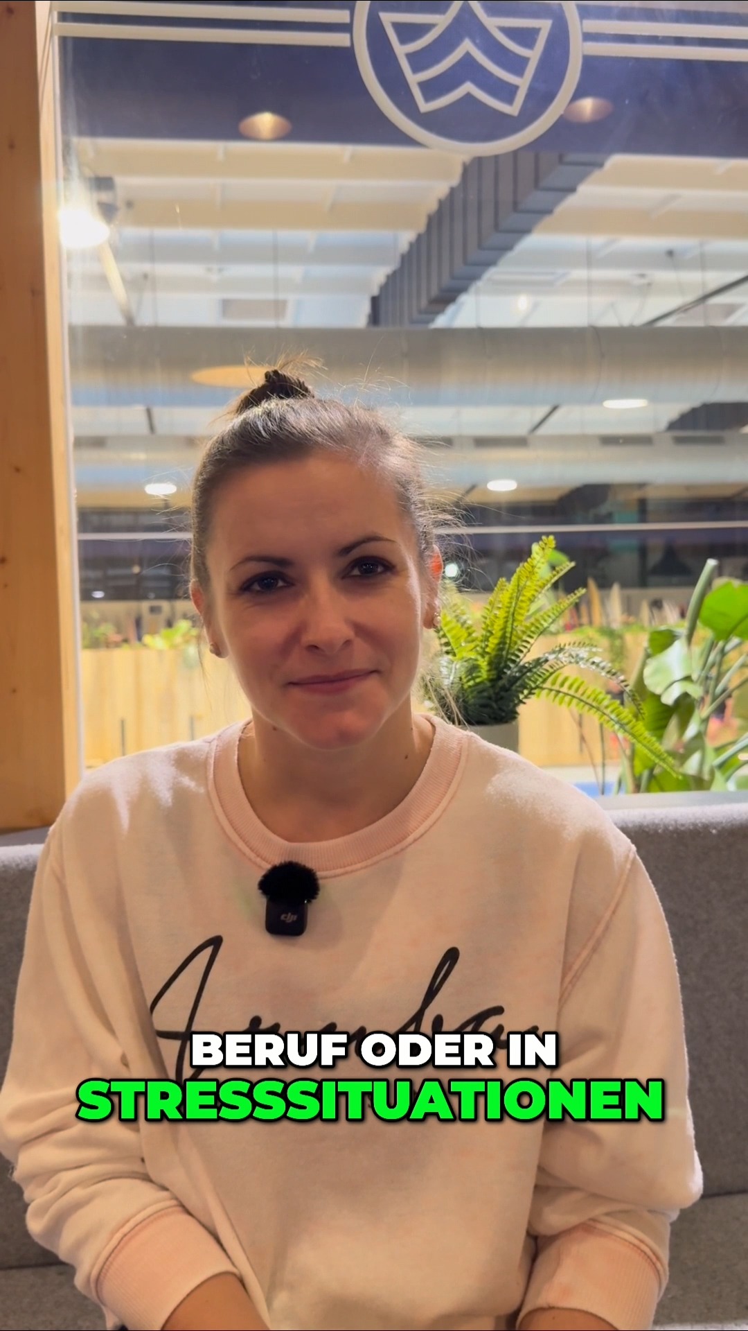 Bei unserem Wiedersehen im @wellenwerk.berlin haben wir nicht nur Wellen geteilt, sondern auch darüber gesprochen, wie sehr unser Bildungsurlaub nachwirkt.
Heute erzählt uns @ines_hbh , was sie für ihren beruflichen Alltag mitgenommen hat.
Danke für deine Offenheit und dafür, dass du dich vor die Kamera getraut hast 🎥
Wir freuen uns schon, dich bald wiederzusehen. ❤️
👉 Mehr Infos zu unserem Bildungsurlaub Resilienz im Beruf gibt’s über den Link in unserer Bio.
—
🌊 Hi, wir sind Ocean Fused Training. Wir verbinden berufliche Weiterbildung mit Natur und Bewegung. Folge uns für fundierte Impulse rund um Stressregulation, Selbstfürsorge und Resilienz im Berufsalltag.
#stressmanagement #bildungszeit #resilienz #bildungsurlaub #teambildung #embodiment #surfen #yoga #achtsamkeit #erleben #oceanfusedtraining