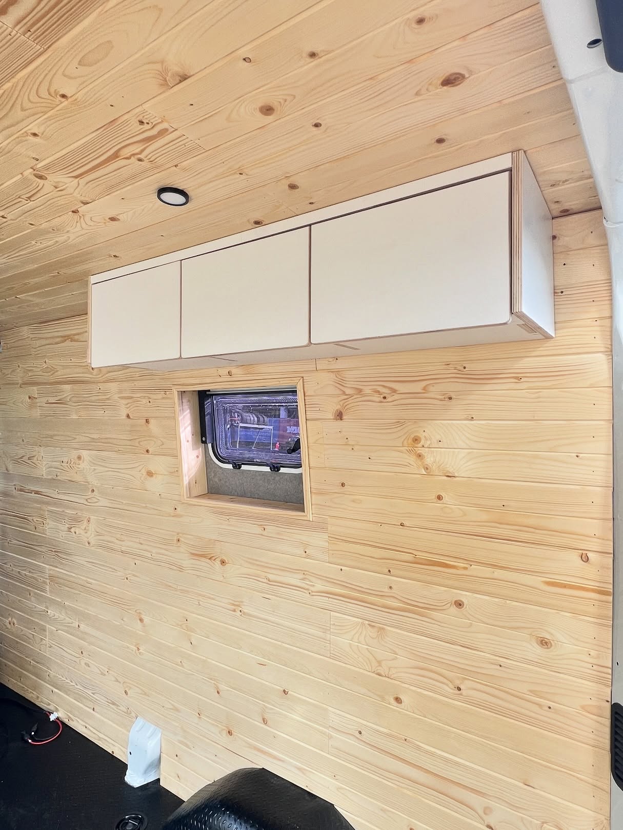 WIP
Insulation
Walls
Window
Head cabinets
Electric
And more 🪜