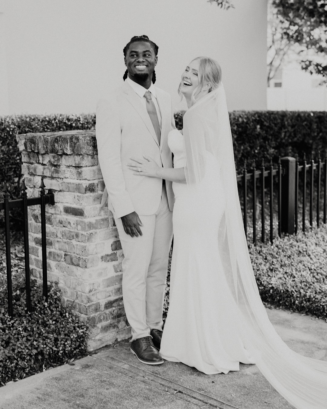 Still swooning over this beautiful couple and their unforgettable day at @chapelandcellar ✨
Captured perfectly by @kapturedbykc
#chapelandcellar #weddingphotos #winterparkweddings #winterpark #chapelandcellarweddings