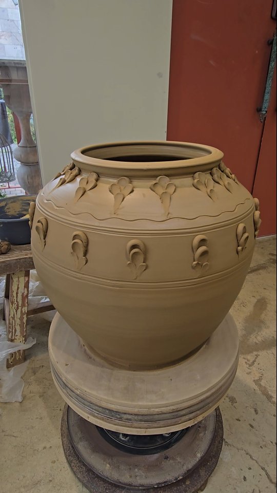 All of the pots I made this month! Super excited to try this technique at home, in my own space😊