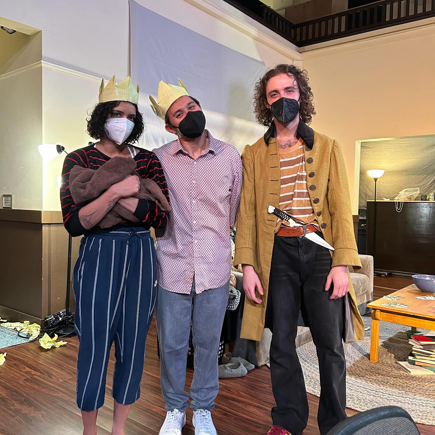 Wishing the cast and team of my play, STILT, a very happy opening week at Alberta House in Portland, OR!
Devastated to not be there to toast to y’all, but so honored to have such talented folks bringing this dark fairytale to life!! Thank you so much for having the courage to explore the darkness of the manosphere through my play!
@corribtheatre
@dundergrifflin
@alberta_housepdx
@sauce.thing
@jhernandez_actor