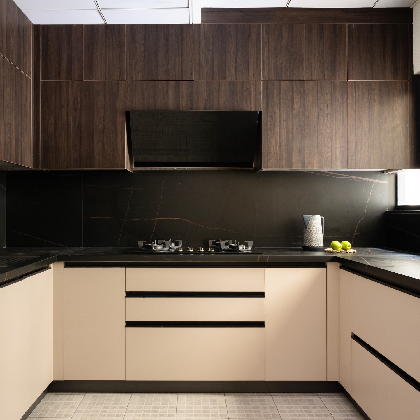 Sleek. Functional. Timeless.
This modern kitchen blends warm wood tones with matte finishes — where every corner is crafted for beauty and efficiency. 🍃
#ModernKitchenDesign #InteriorGoals #KitchenInspo #LuxuryInteriors #HomeDecorInspiration #ContemporaryDesign #ModularKitchen #InteriorDesignIdeas #HomeAesthetics #KitchenLove #ElegantSpaces #DesignYourHome #AlmaInteriors #LuxuryLiving #dreamkitchen