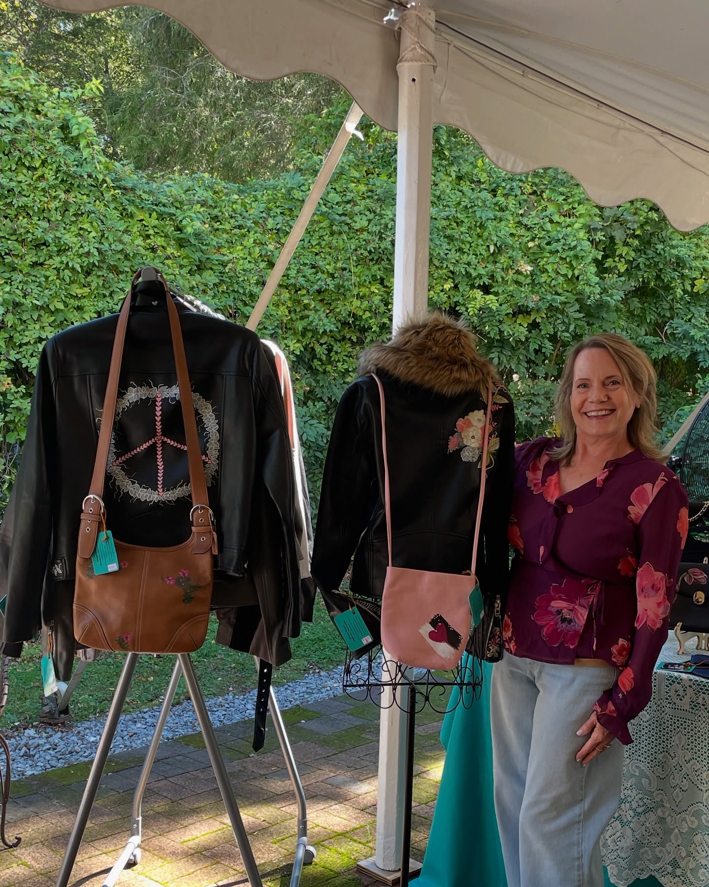 Visit me, SIXTEEN SISTERS, this Sunday at Grand Bazaar New York City. This Market will have so many unique vendors with ONE OF A KIND items! I will be inside! Looking forward to seeing you on Sunday!
100 W 77th Street at Columbus NYC. 10-5pm #grandbazaarnyc #handpaintedleatherjackets #handpaintedvintagehandbags #inspiredbynature #holidayshopping #artonleather