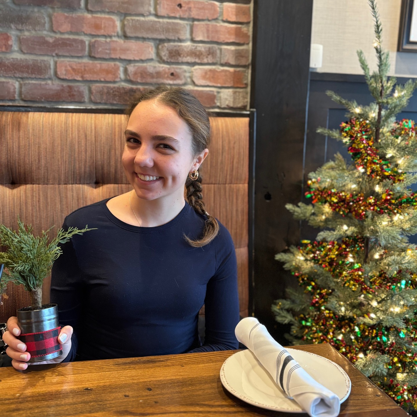 Not everyone is supposed to understand your magic or see your vision… and that’s okay. Sometimes our dreams are like quiet snow showers—soft, sacred, meant for us. Today, between flakes of snow and moments of laughter, I got a beautiful reminder to trust myself and keep my head held high. ❄️✨
Prepping for this Saturday’s vendor event felt extra magical—maybe it was the snow, or maybe it was all the Christmas toons my daughter and I belted out at the top of our lungs, windows fogged and hearts so full! Our quality time rolled from a cozy lunch out, to a surprise Dunkin’ run for her bestie (because let’s be honest, friendship and munchkins just make everything sweeter).
Now, as the evening wraps up, we’re keeping the “snow magic” alive with candle and jewelry making at home—little reminders that crafting who you are, and what you love, is worth celebrating.
Here’s to trusting your path, even when others can’t see the whole vision. Your magic is yours for a reason. Keep shining, keep dreaming, and let your heart stay light. ✨
#TrustYourMagic #HeartFull #MotherDaughterMoments #VisionKeepers #donnadaytlc #letthelitebewithyou #alohabakeshop