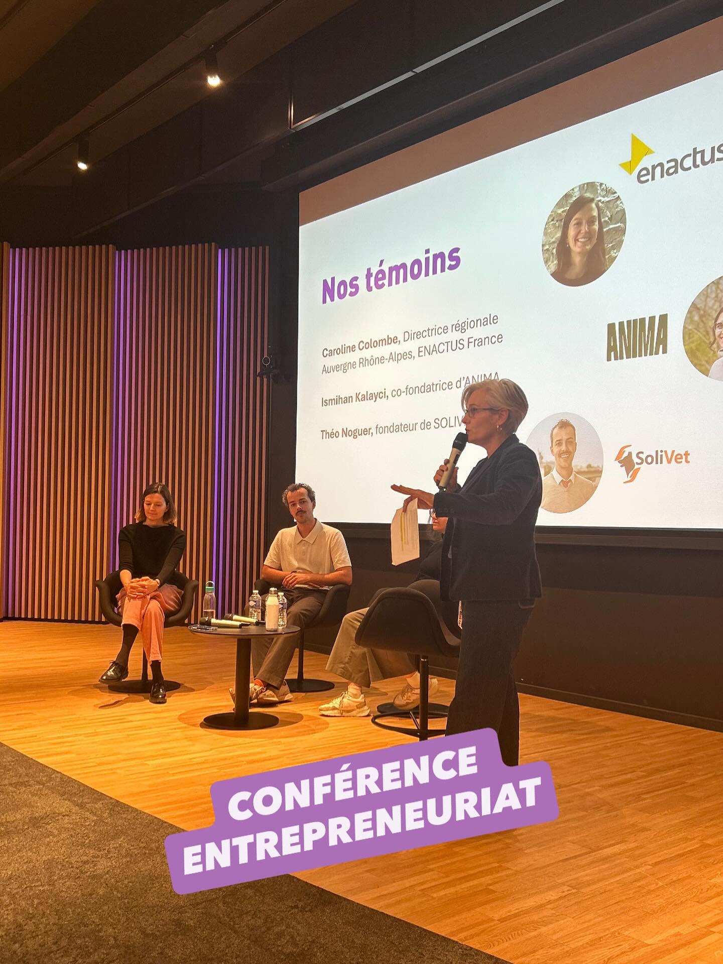 Nos étudiants ont pu bénéficier d’une table ronde sur l’entrepreneuriat à impact. Trois acteurs engagés sont venus partager leur parcours autour du sujet :
✨ Caroline Colombe – @enactusfrance_officiel
✨ Ismihan Kalayci – ANIMA
✨ Théo Noguer – Fondateur de @solivet_fr
Leurs témoignages ont offert un regard concret et inspirant sur le fait de créer un projet à impact… même en étant étudiant !