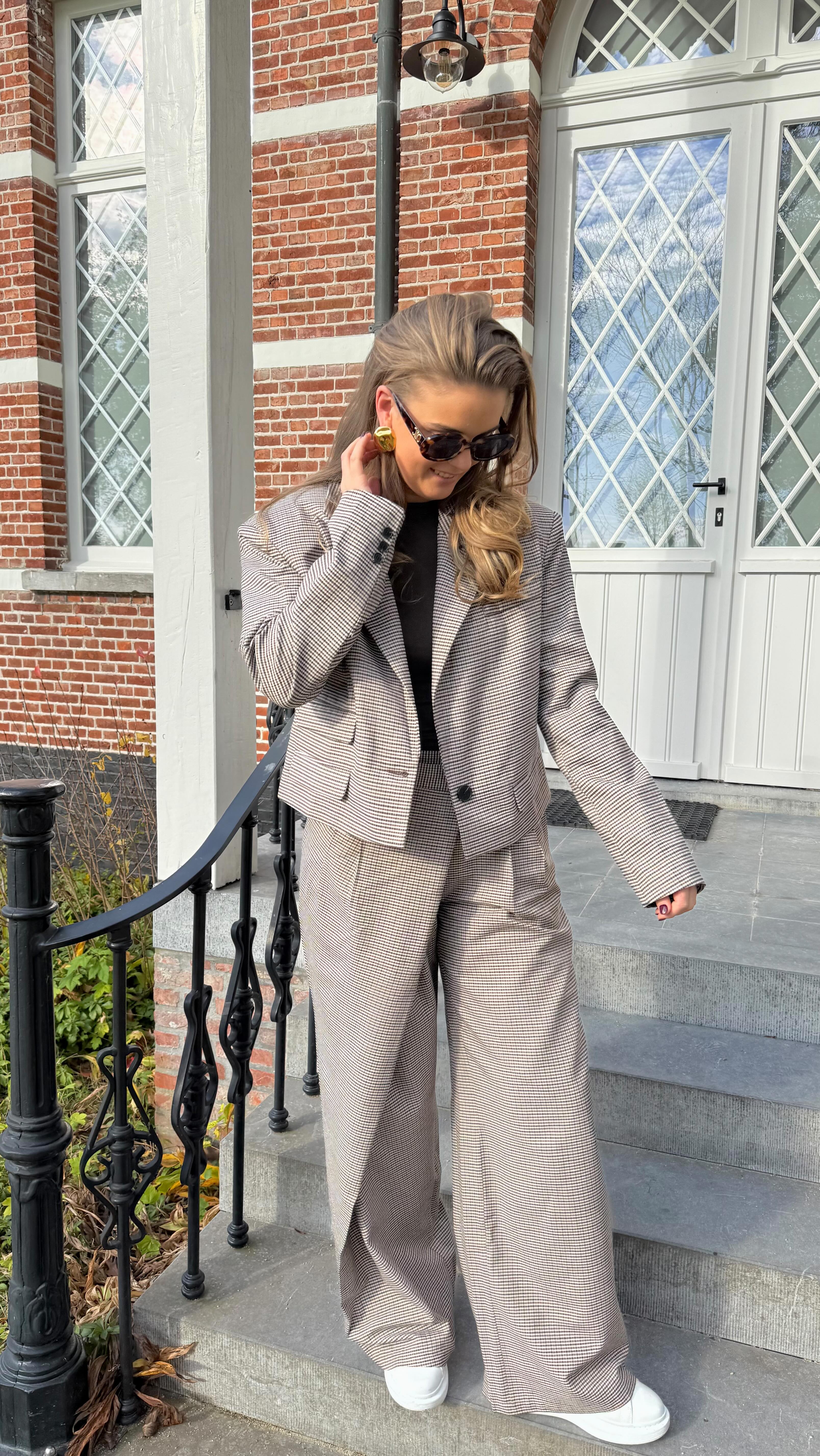 Did I just find the perfect suit for every occasion? YES I DID! 🤎
Just arrived in our boutiques so hurry up, you don’t want to miss this one! ☺️
#suit #coord #autumnfits #falloutfitinspo #autumnvibes🍁#girlsgoneloavies