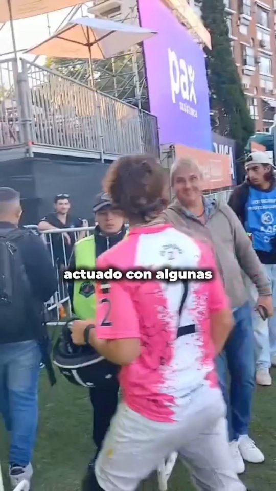 El resumen de una nueva fecha del Abierto de Palermo
Gano @lanatividad.ladolfina y @uaepoloteam acompañados por @abv.arq y @bodegaaniello
#siemprepolo
#somospolo
#veniaverpolo
#vivielpolo
#sentielpolo
#revistapololive
#triplecorona2025