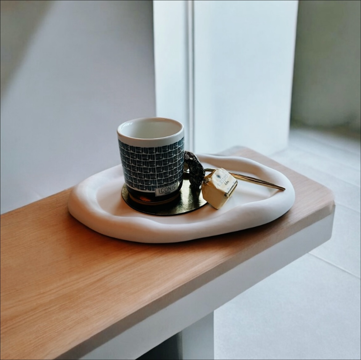 Die letzten Oval Cloud Trays im Sale. 🤎
Sie sind schlicht und vielseitig einsetzbar.
#laviaatelier #lvatelier #besondersfürdich
#jesmonite #jesmonitedesign #jesmonitehomeware #handmade #homedecor #homedecorideas #homedecoration #deko #geschenkidee #handmadegifts #wohnaccessoires #interior #decorideas #kerzen #candles