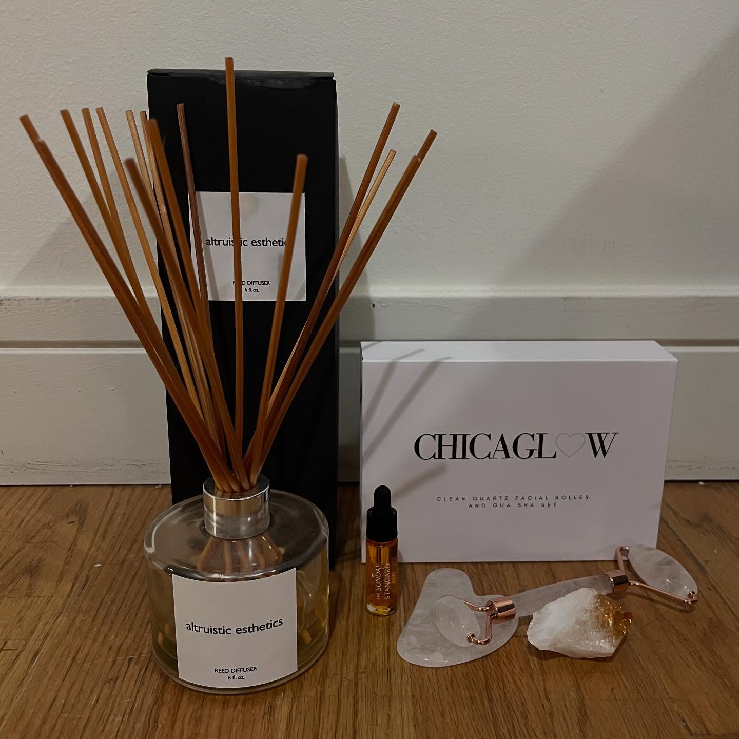 Giveaway alert! Book a facial anytime in November and you’ll be entered in a drawing to win this locally made self care kit! My signature scent in a reed diffuser, healing stone, quartz facial roller and gua sha tool and a fabulous @shopthesundaystandard night oil! Get after it and get glowing for the holidays! Booking link in bio!