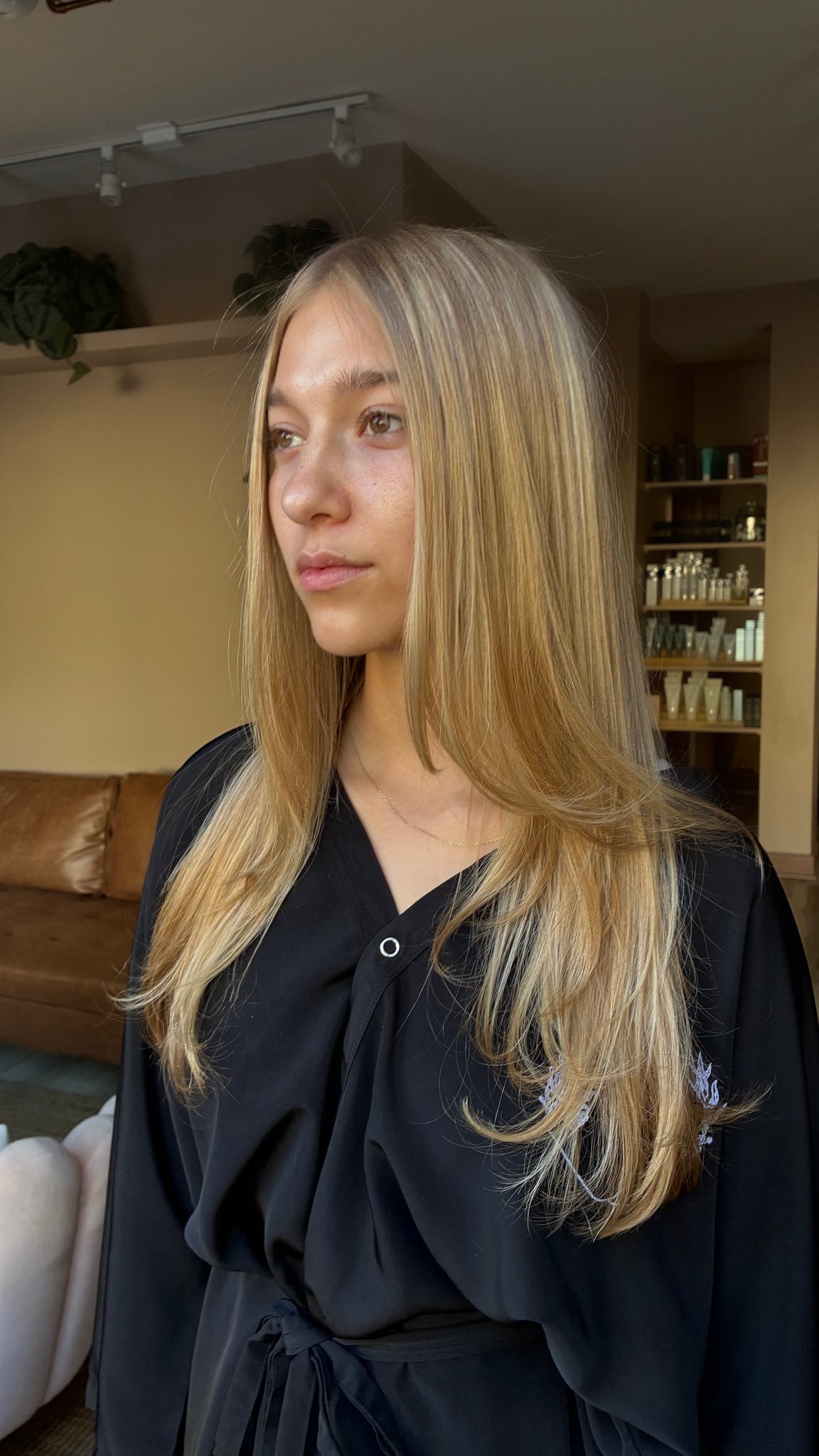 That effortless, lived-in flow that feels like autumn sunshine ☀️ ✨ created by @catherinelesterhair
Book your holiday appointment with her now!
NativeMane.com
770-776-8962
#nativemane #atlsalon #atlhair #holidayappointments #smallbusiness