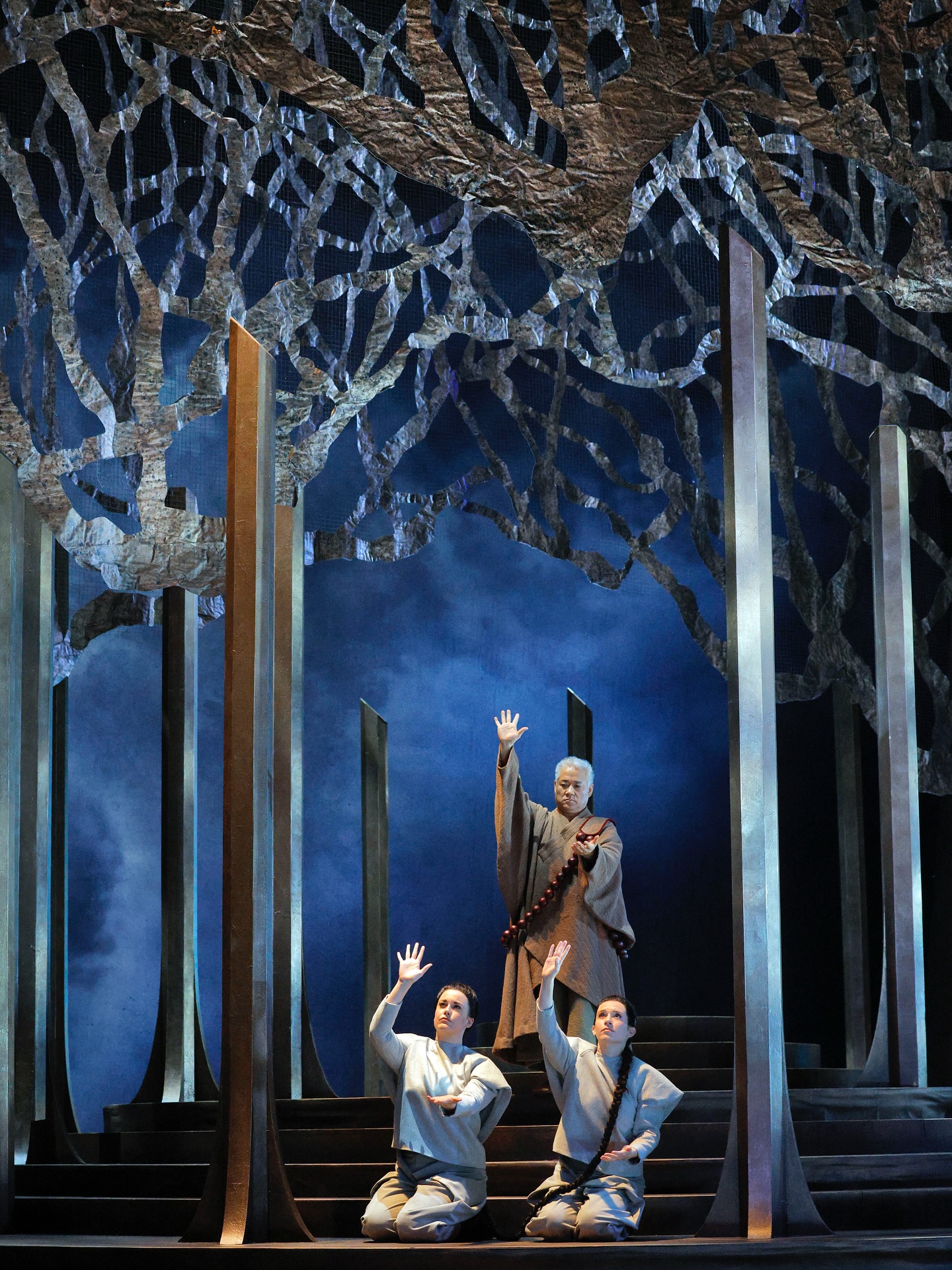 ⚡️PARSIFAL⚡️
Show 4 of 5 today at @sfopera! It’s been such a dream bringing @mjozawa’s new production of Parsifal to life alongside the absolute BEST colleagues.
Curious about the music that inspired every living film composer? Come join us tonight, or catch our final show on Nov 13, for some truly transcendent theater!! 🤘🏻
📸 @cory_weaver_photographer