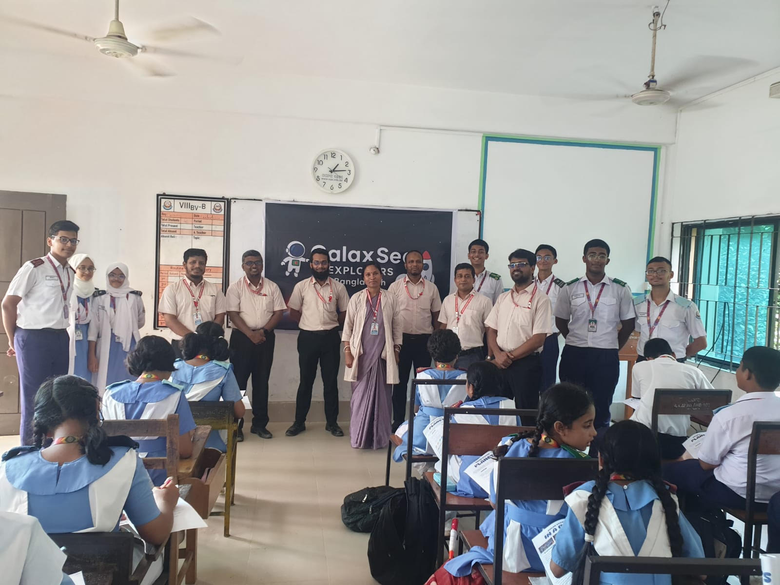 Our Bangladesh chapter programs continue with younger students! Our chapter leaders there used the "One-Pagers" classroom handouts as well as the "Space Ranger's Guide to Everything Space" to help guide their teachings.
Thank you to all the administrators and student volunteers who helped to make this happen! π