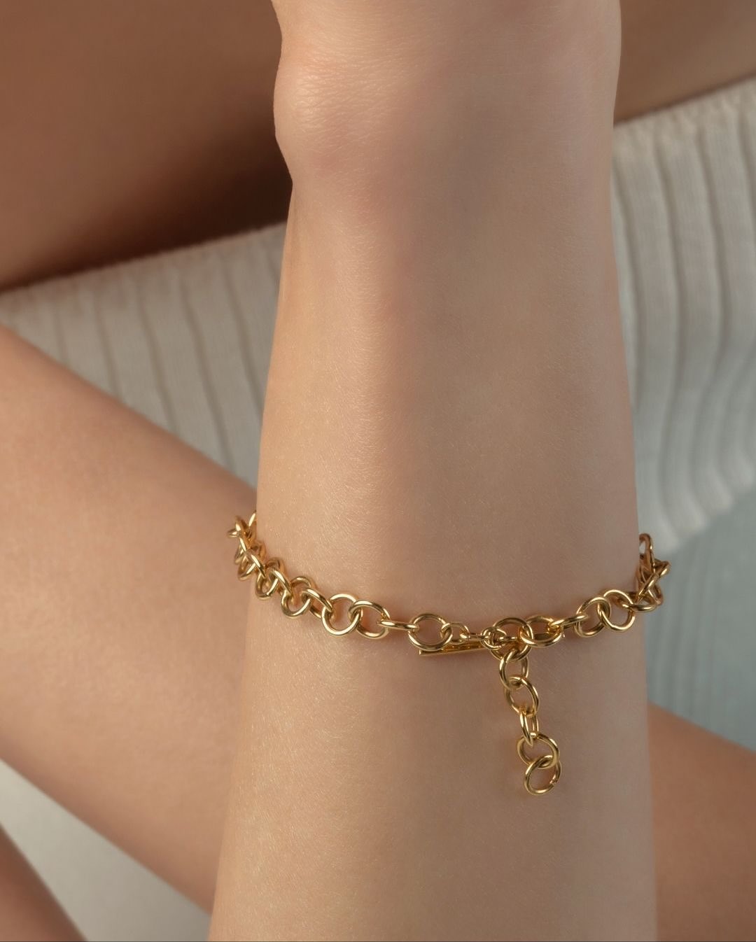 Circa Chain Bracelet handcrafted in 14k yellow gold, ready to be adorned with the pendant of your choice!✨
#fotinipsarouli #finejewelry #handmadejewelry #bracelet #chain