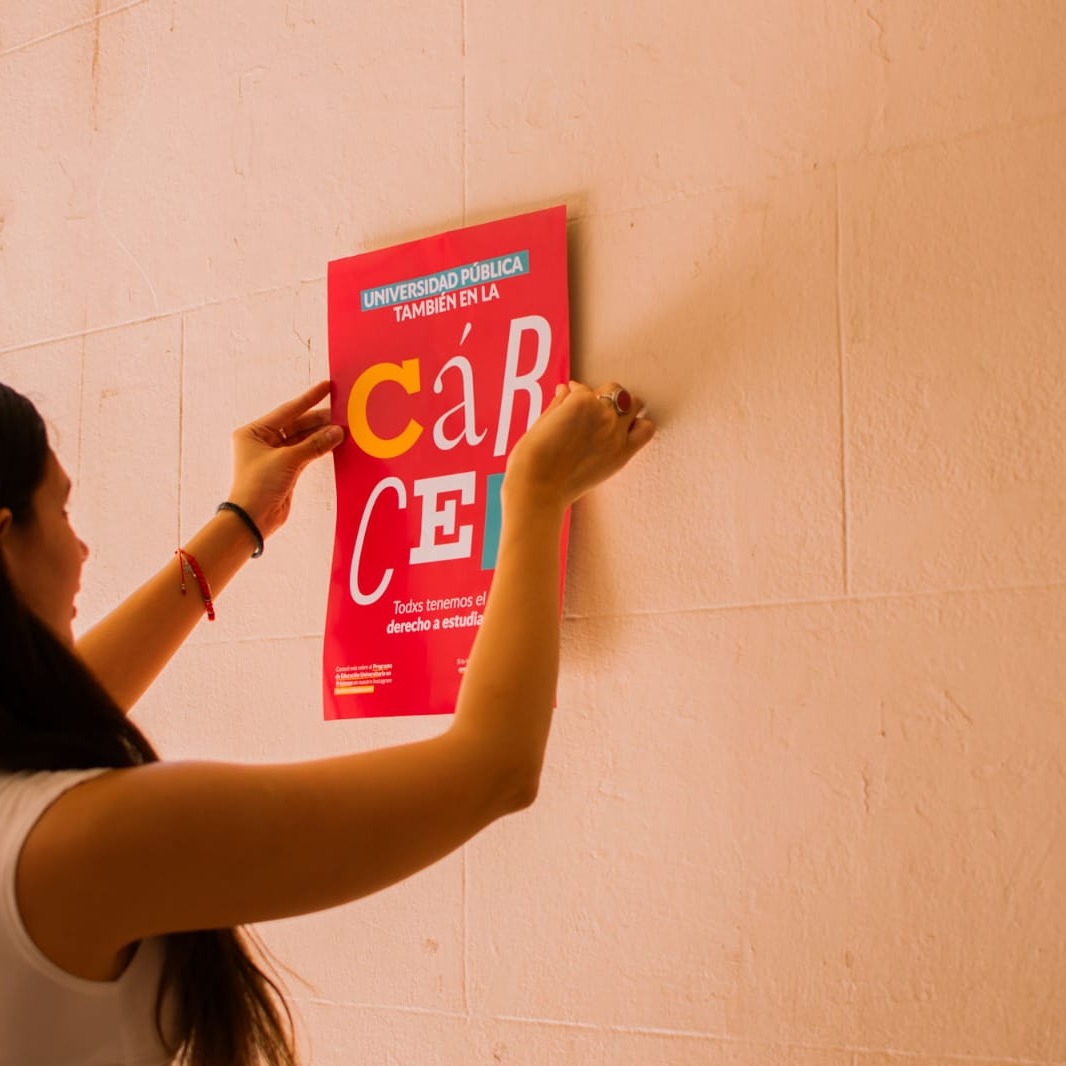 @delitoysociedadunl
@mujerestraslasrejas
@barrettcomunidad
@universidadxcarcel
@peup_unl